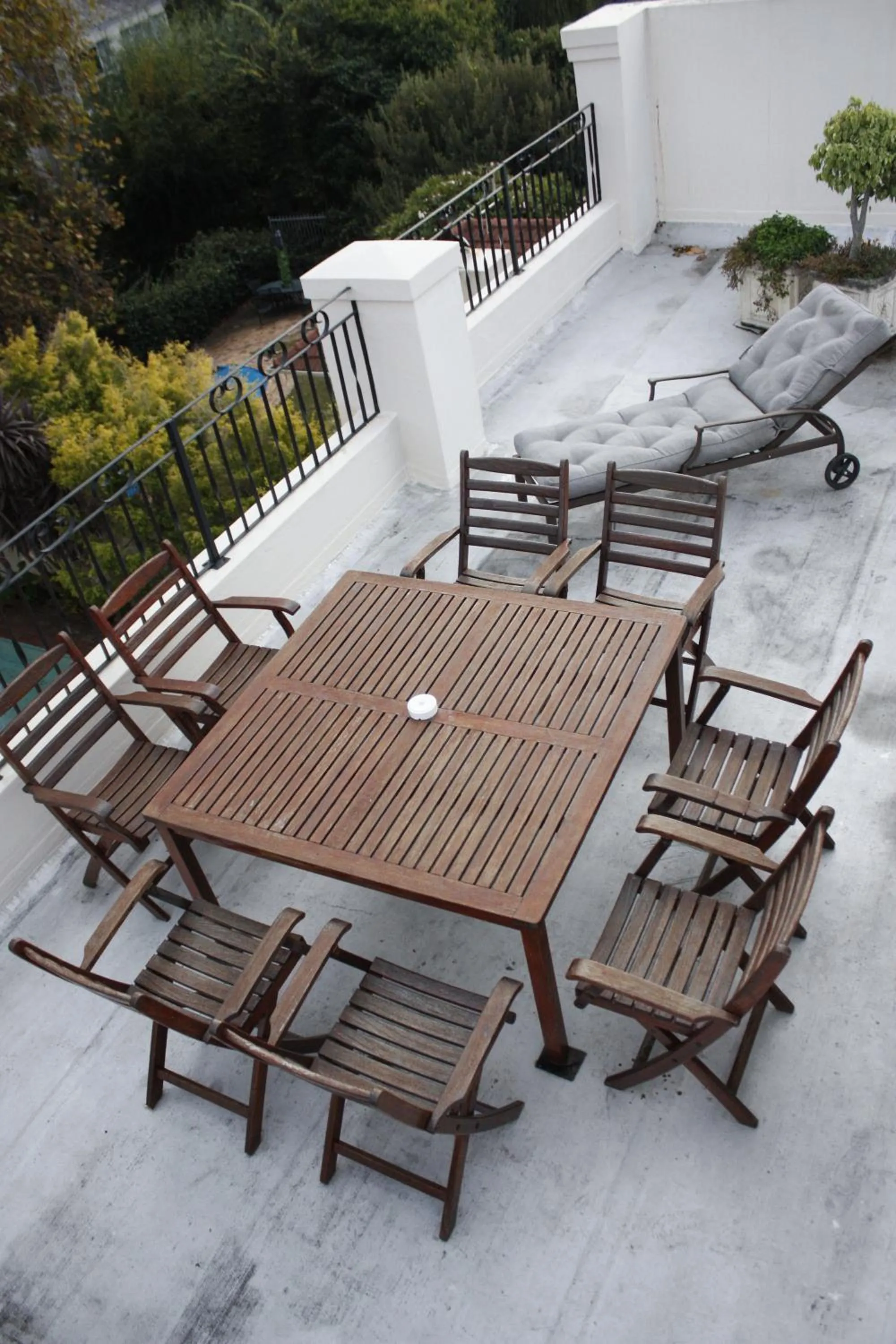 Day in Riversong Guest House