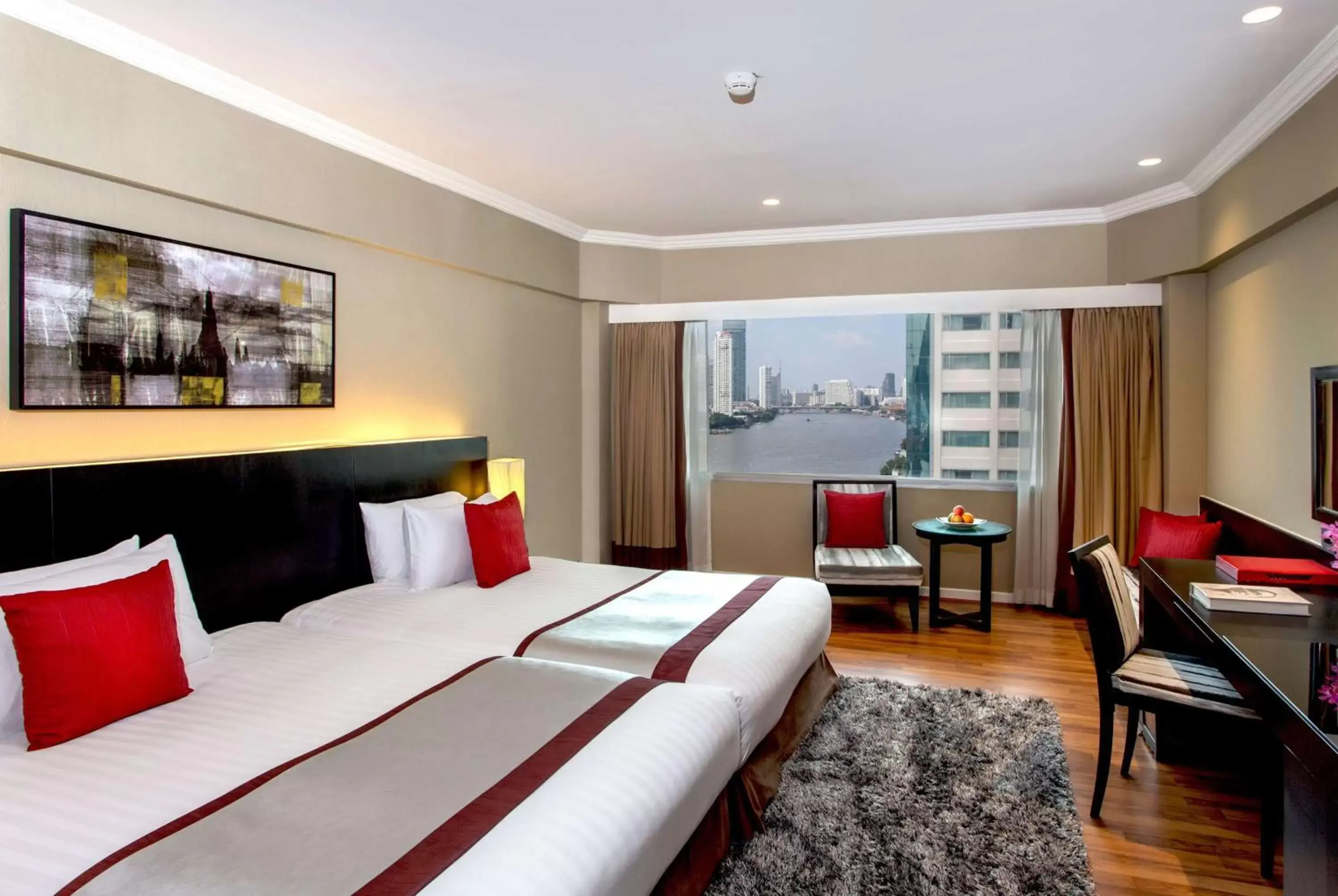 Photo of the whole room in Ramada Plaza by Wyndham Bangkok Menam Riverside