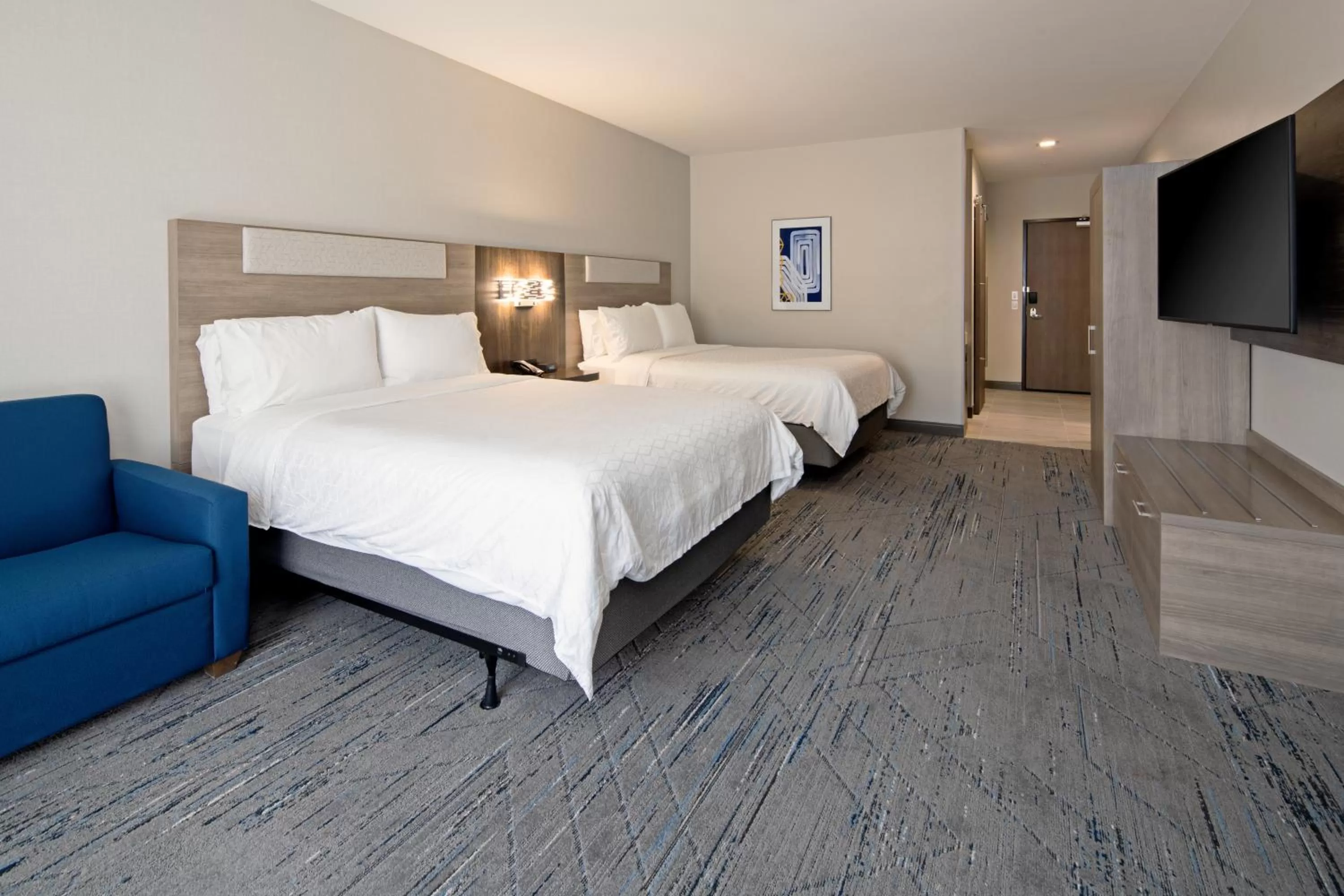 Bed in Holiday Inn Express & Suites - Valencia - Santa Clarita by IHG