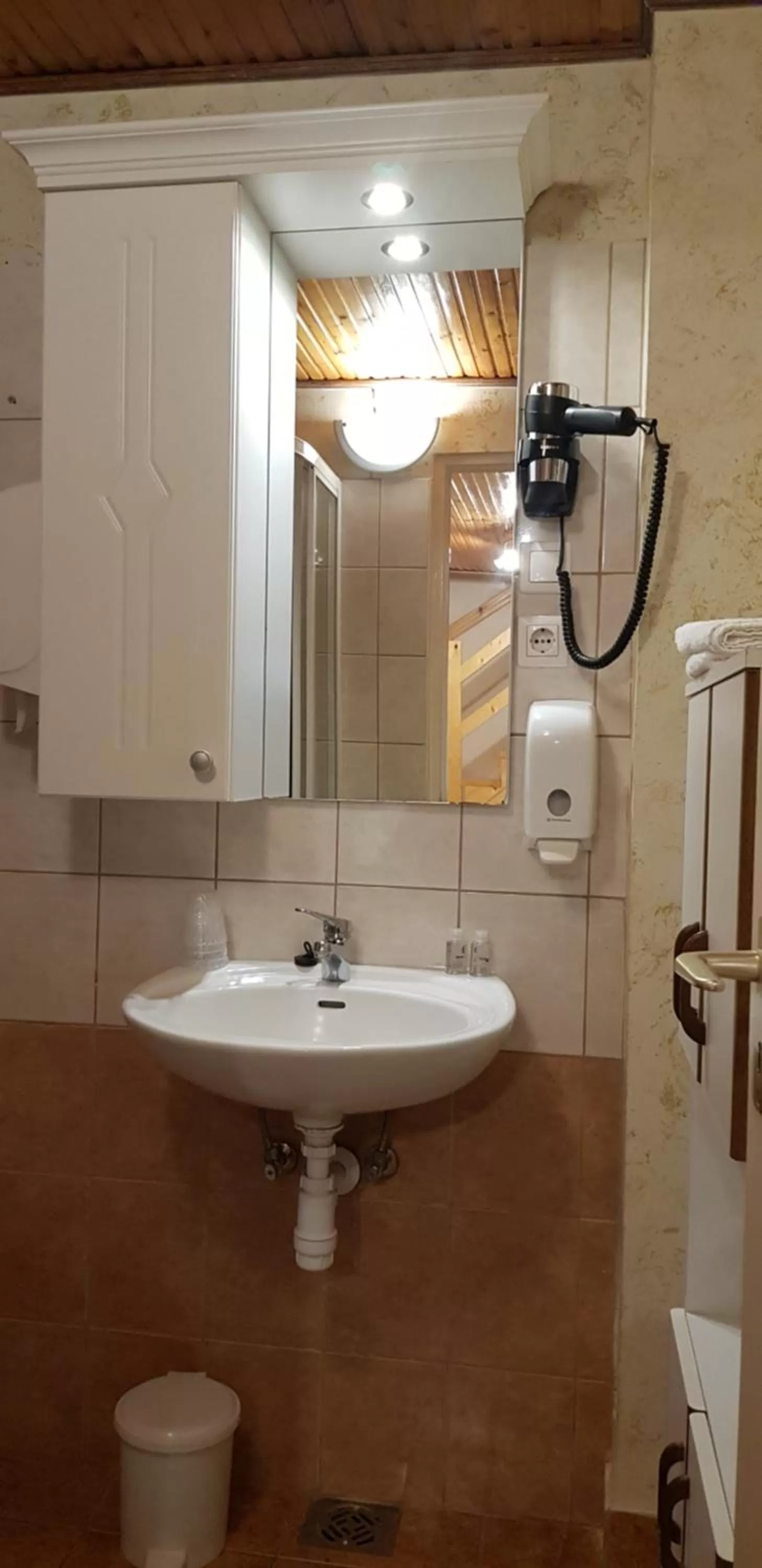 Central Panzió Gyula