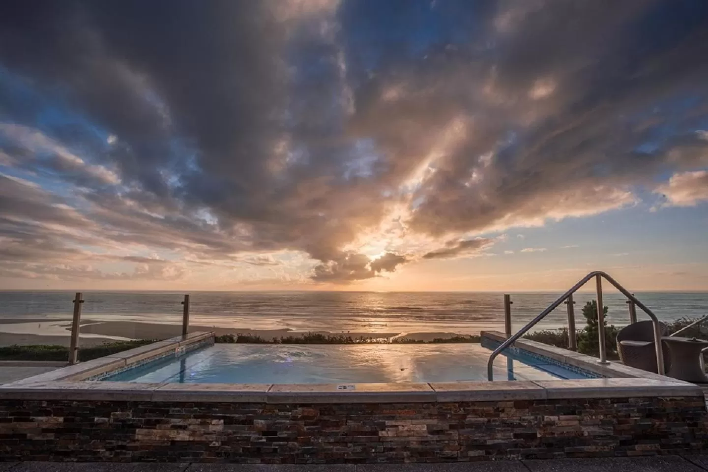 Hot Tub in Inn at Nye Beach