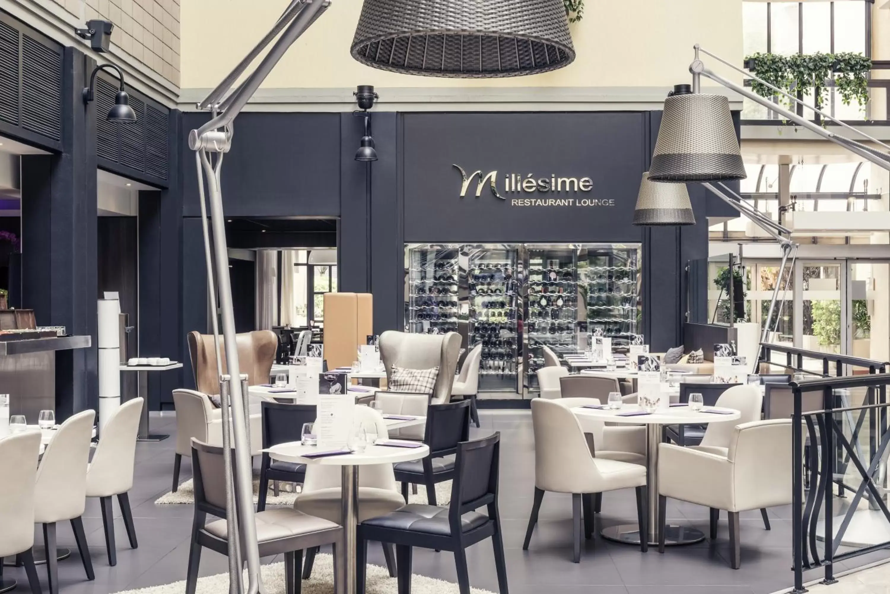 Restaurant/Places to Eat in Mercure Paris Porte De Versailles Expo