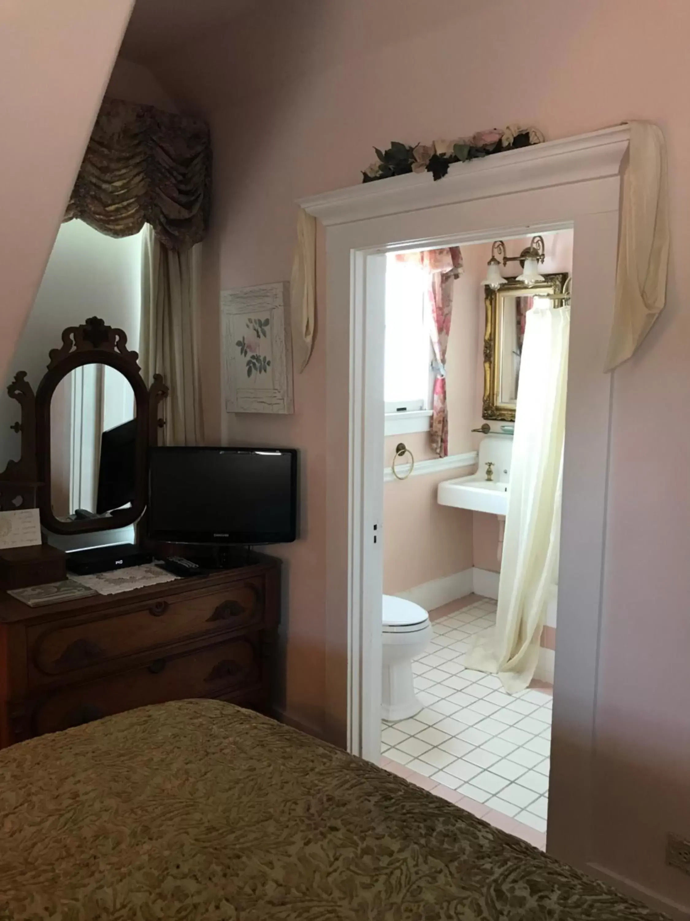 Bathroom in The Bissell House Bed & Breakfast