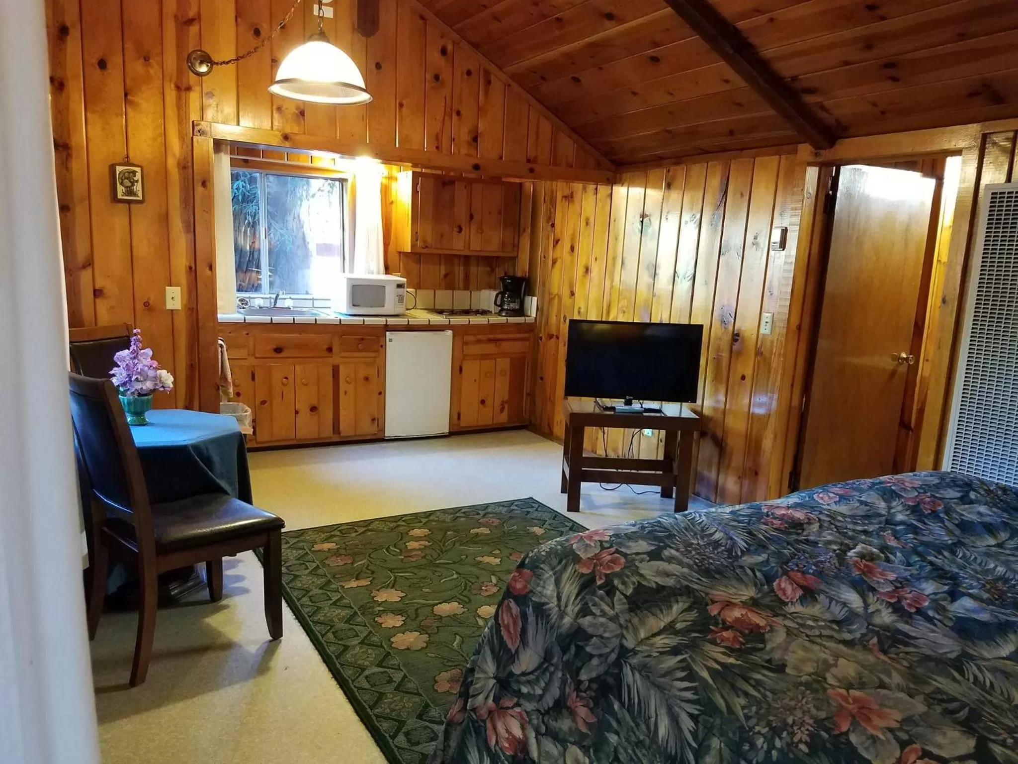 TV and multimedia, TV/Entertainment Center in Fern River Resort