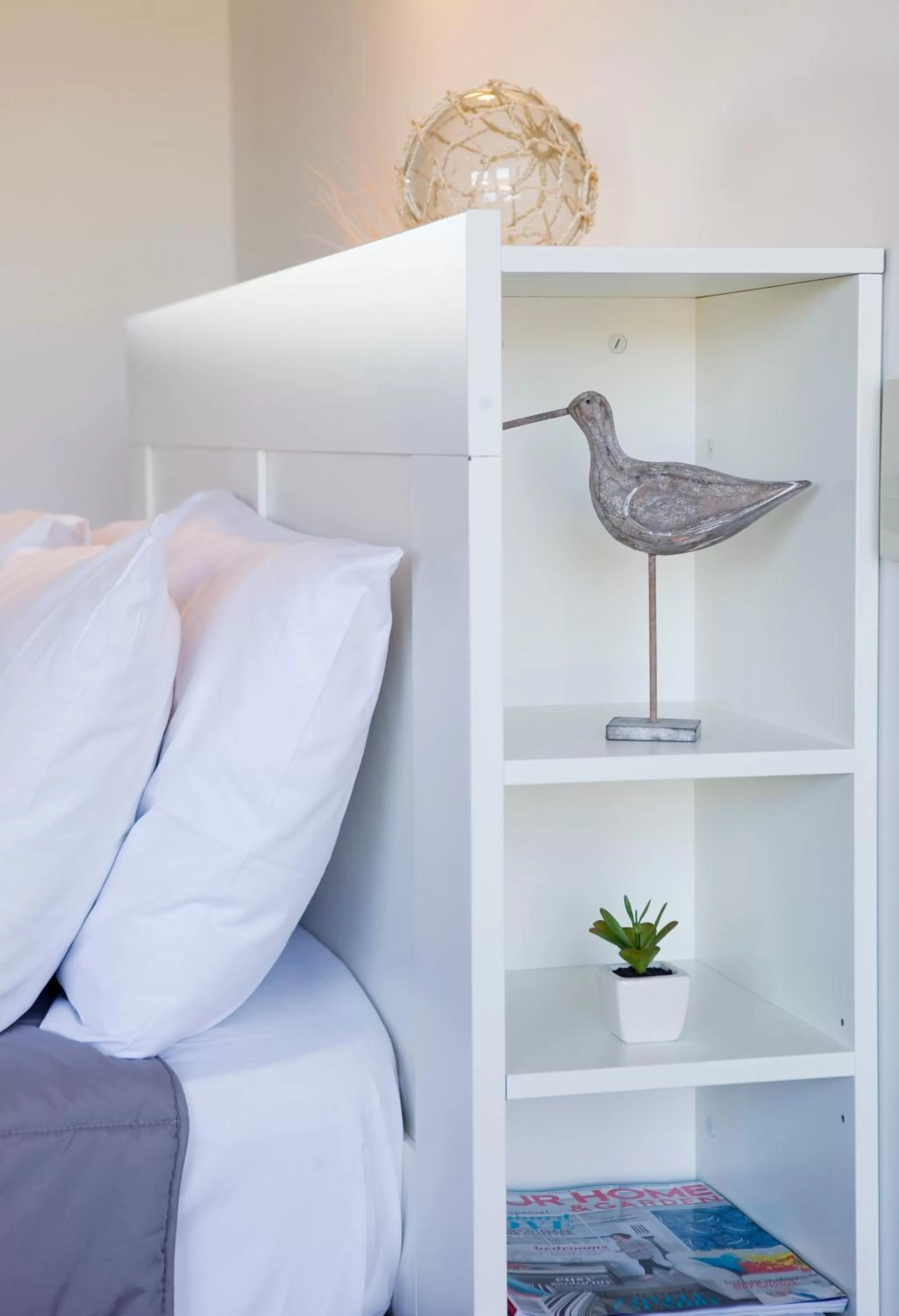 Decorative detail in Motel Oasis