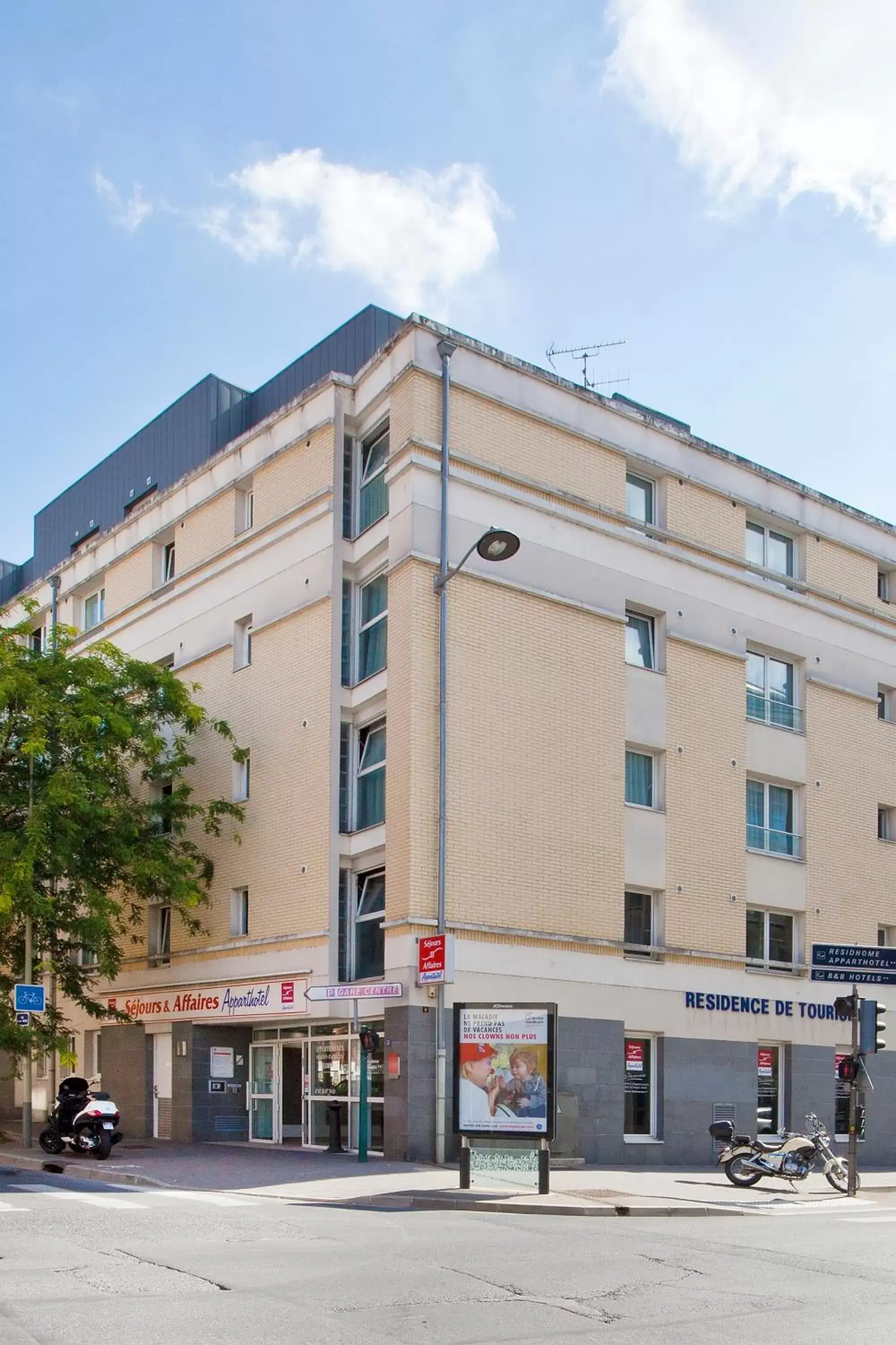 Facade/entrance, Property Building in Séjours & Affaires Reims Clairmarais