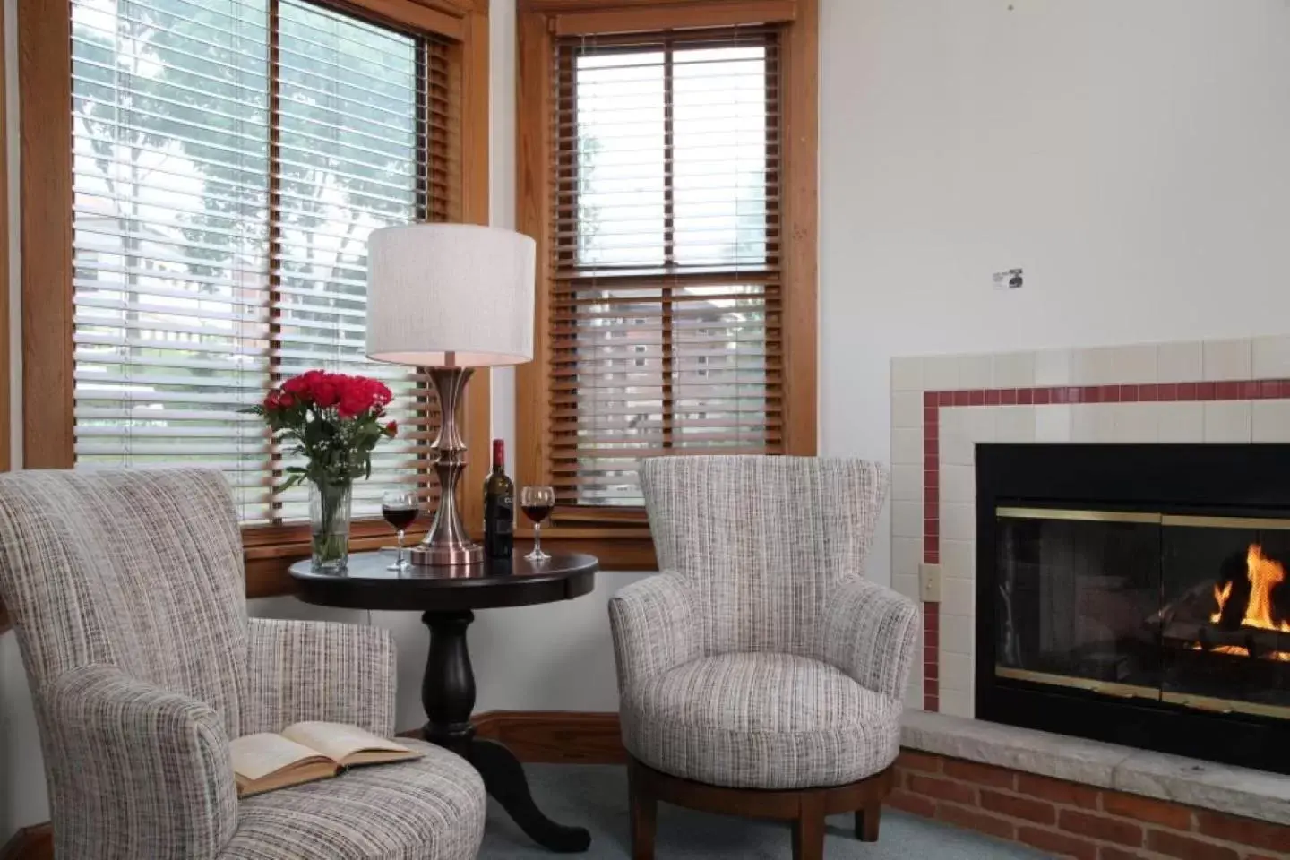 Seating Area in Riverboat Suites