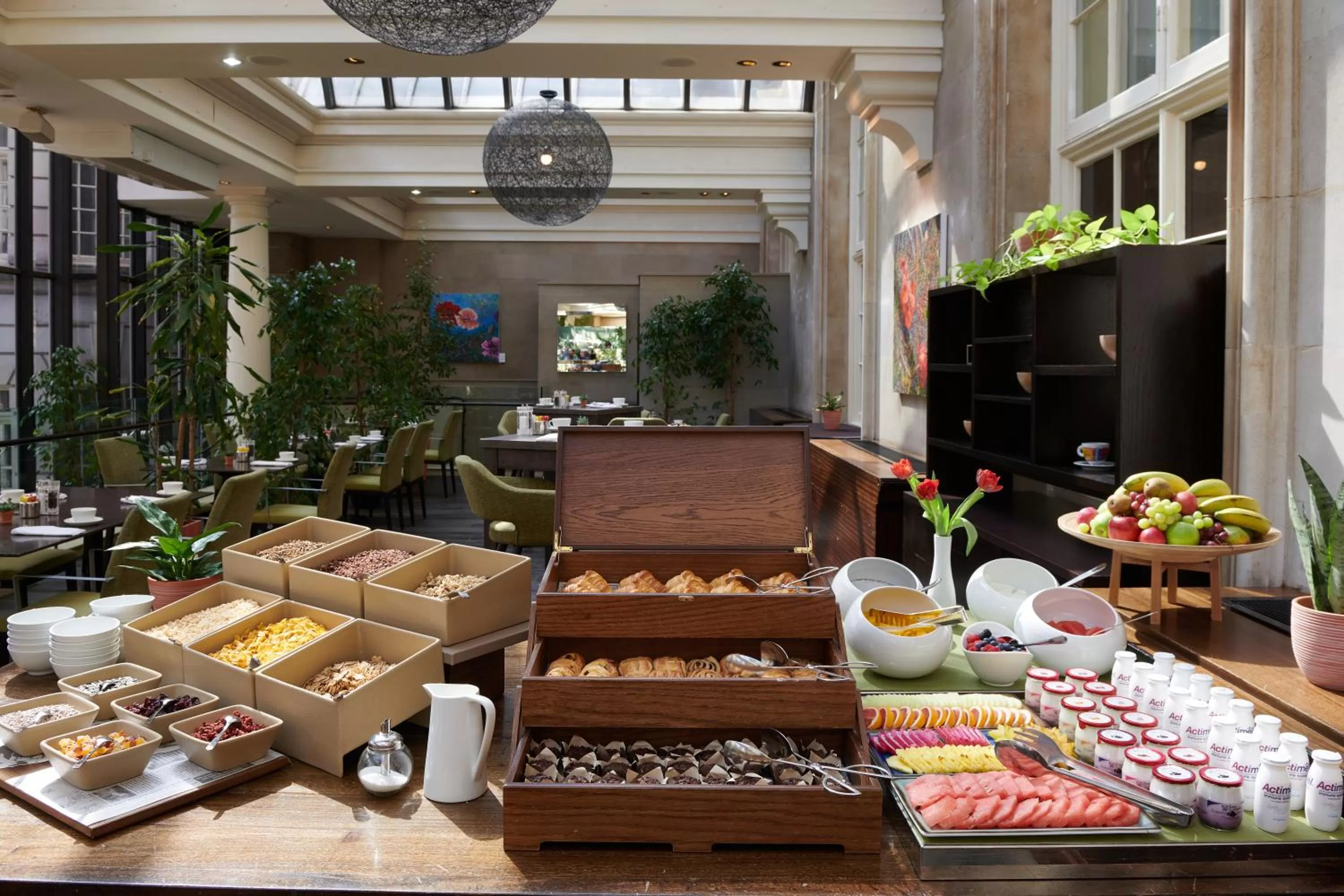 Restaurant/places to eat in The Dilly