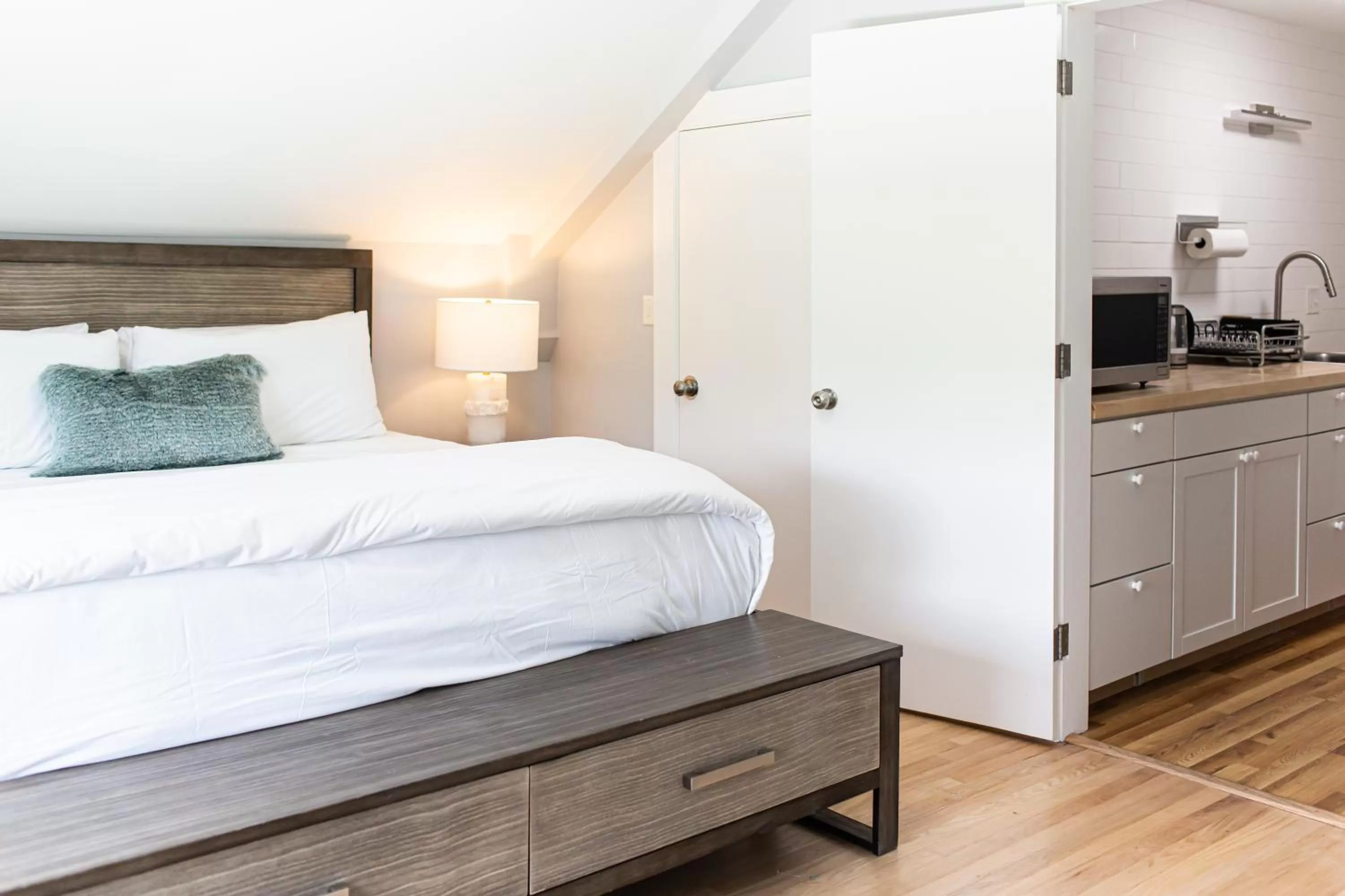 Bed in SKYLARANNA Resort & SPA