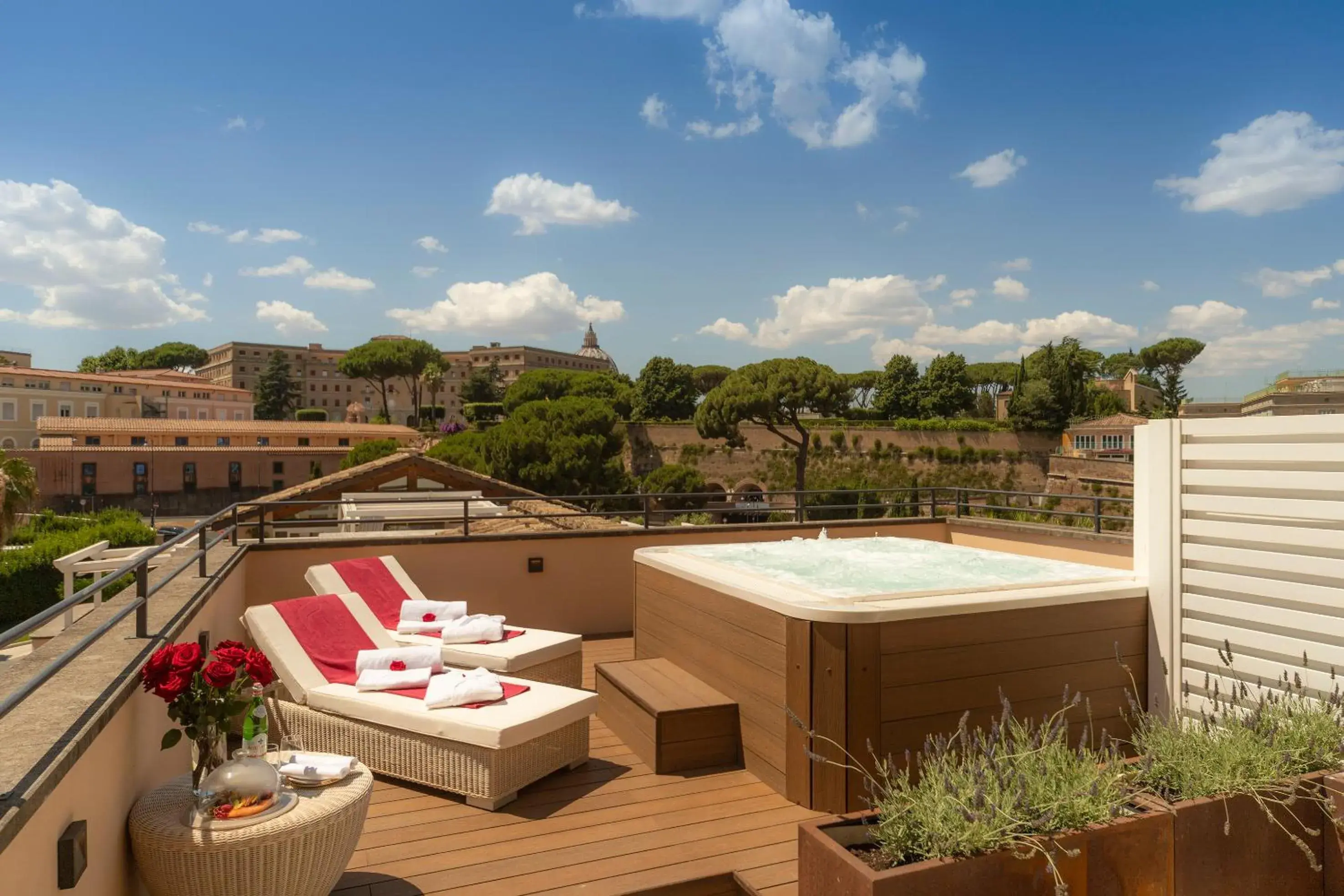Hot Tub, Swimming Pool in Villa Agrippina Gran Meliá - The Leading Hotels of the World
