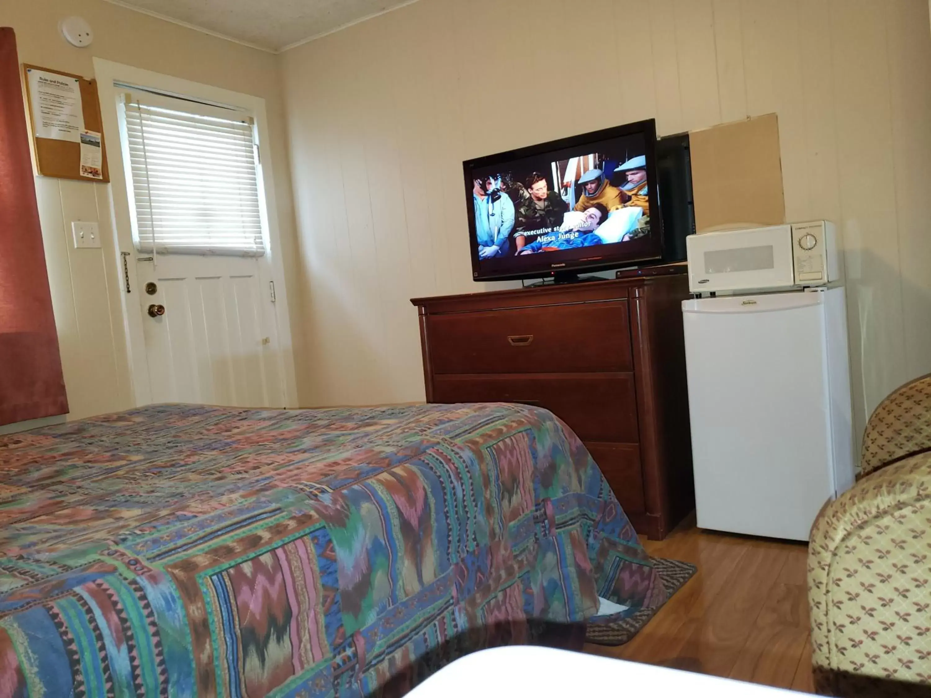 TV and multimedia, Bed in Regent Motel