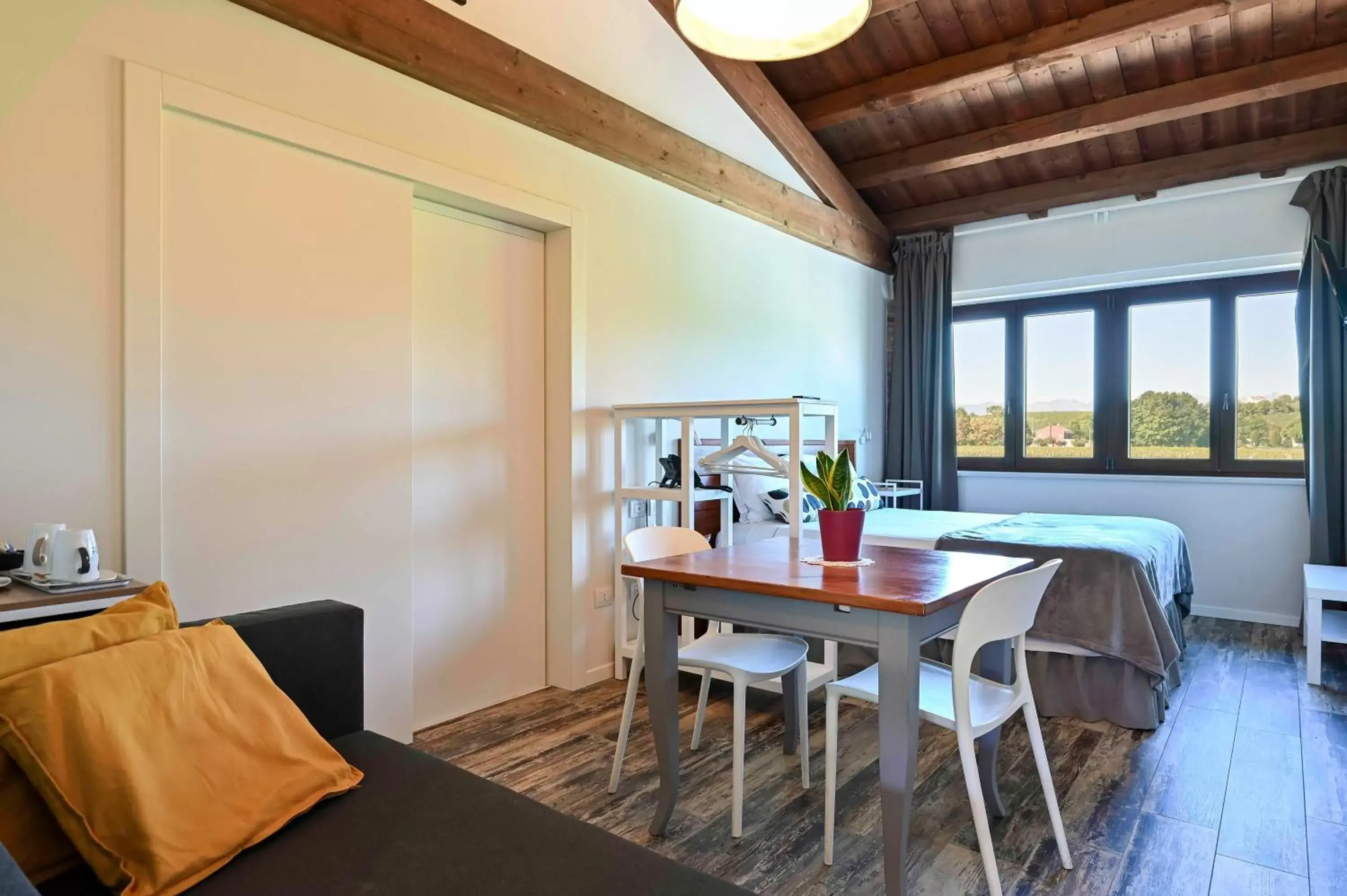 Deluxe Triple Room - single occupancy in Casa Lidia - ALLOGGI SMART Deluxe Triple Room - single occupancy in Casa Lidia - ALLOGGI SMART