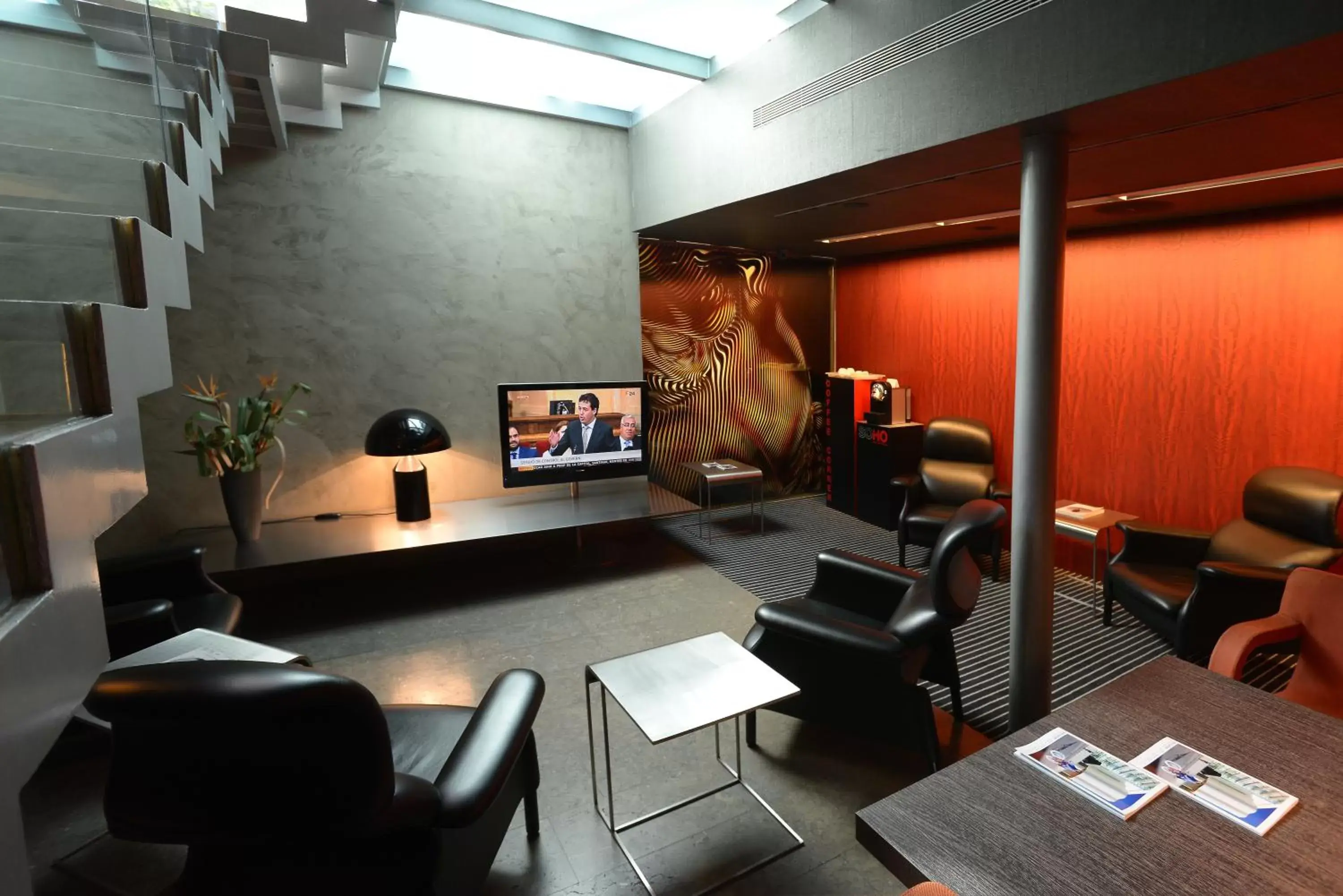 Communal lounge/ TV room, Lobby/Reception in Hotel Soho