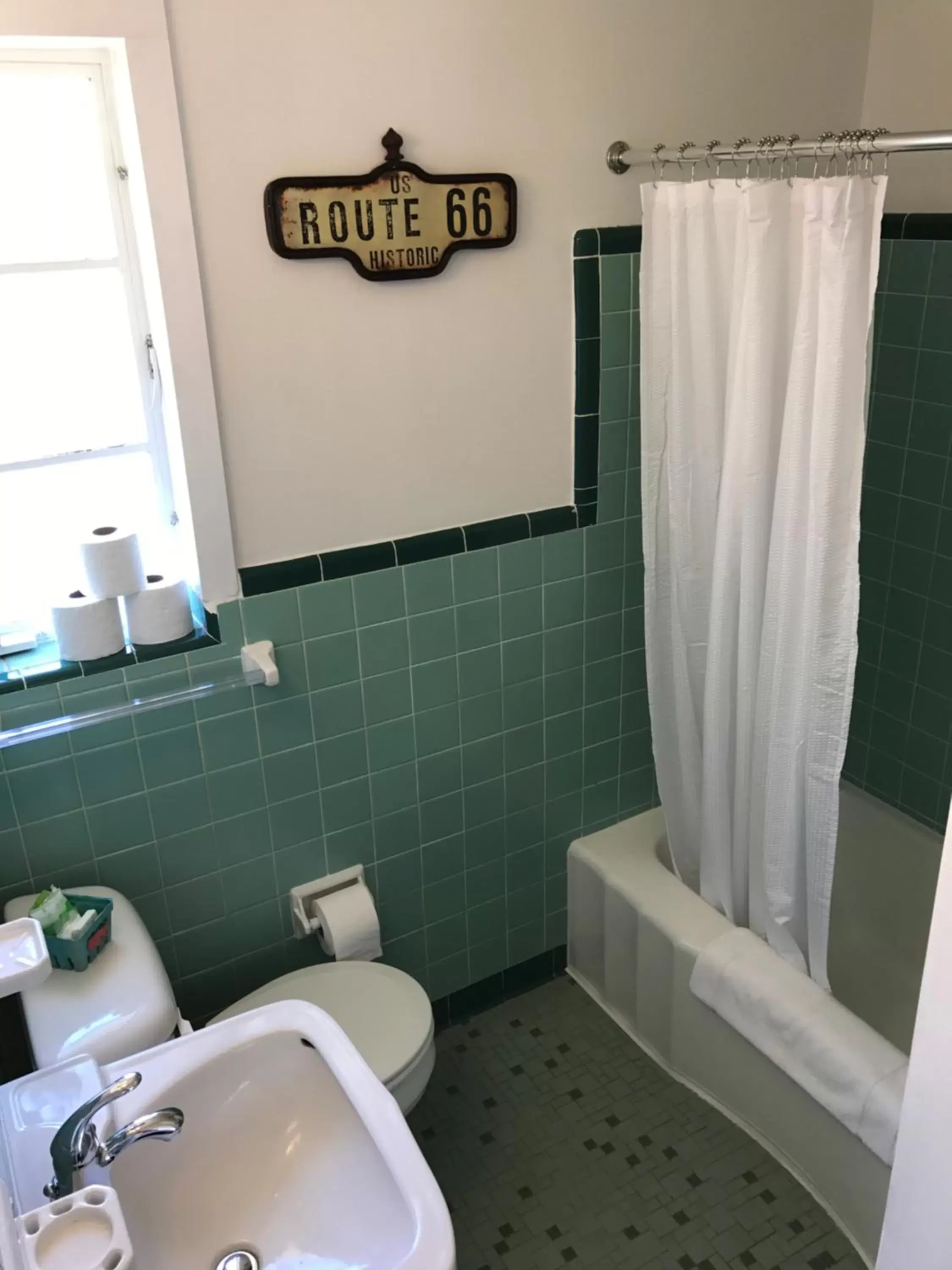 Bathroom in Dame Fortune's Cottage Court