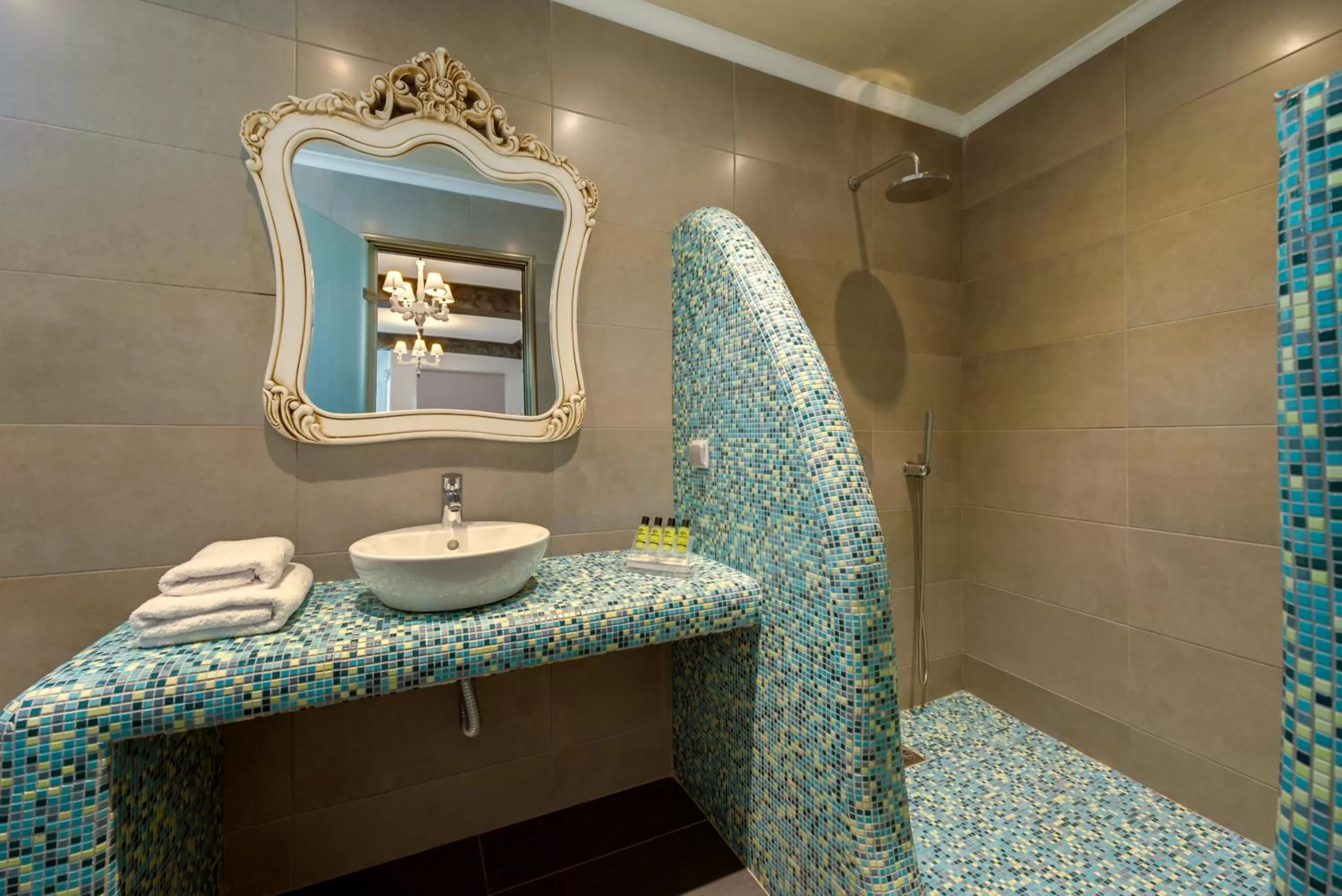 Bathroom in A&G Suites