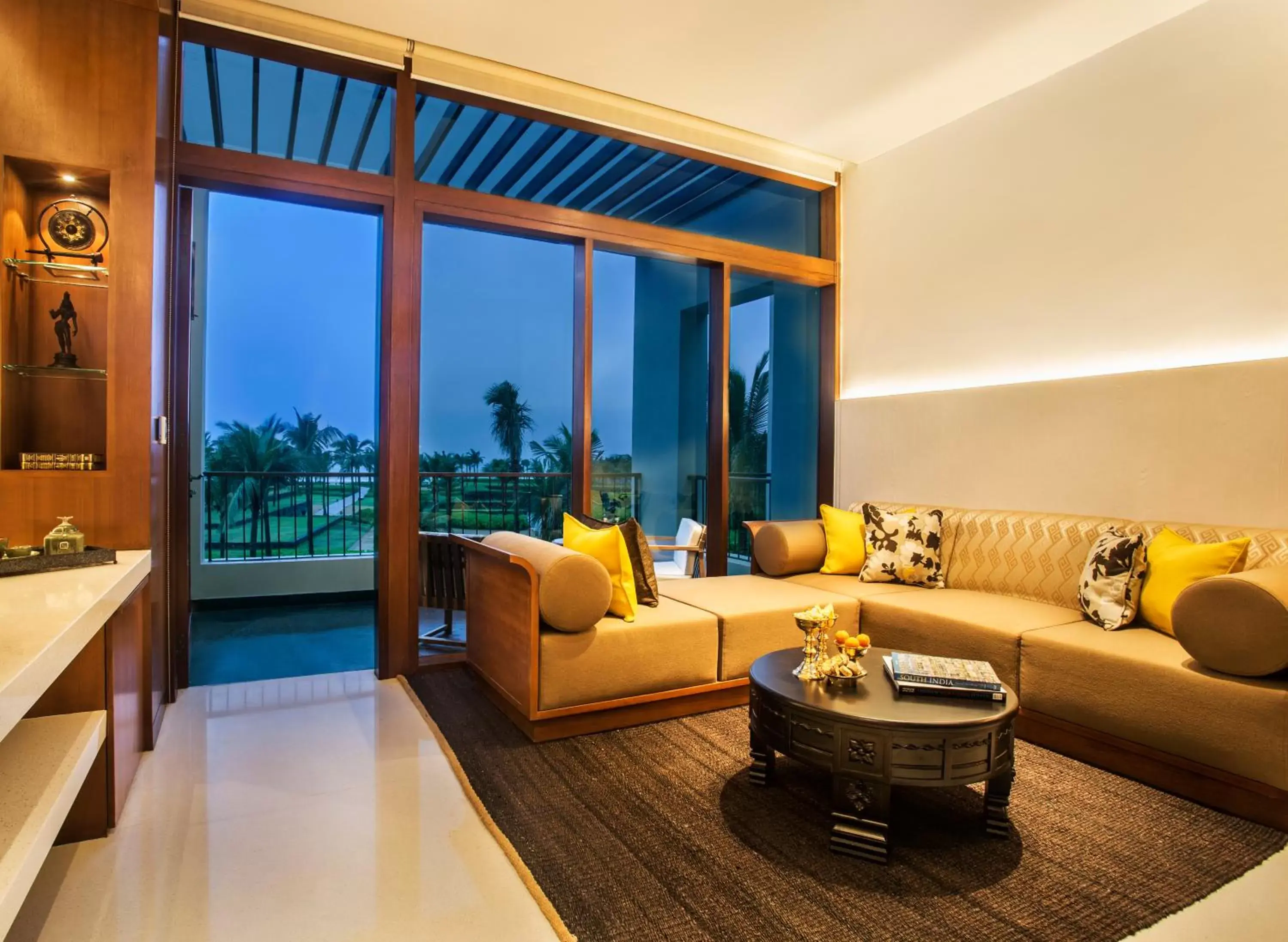 Living room, Seating Area in InterContinental Chennai Mahabalipuram Resort, an IHG Hotel