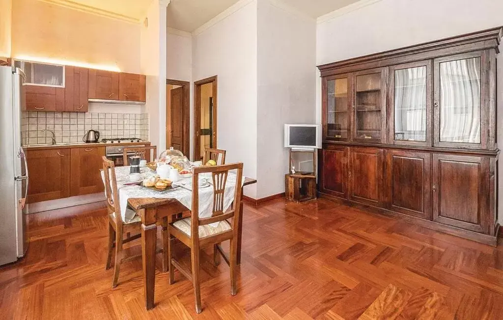 Dining Area in Casa Dei Mercanti Town House