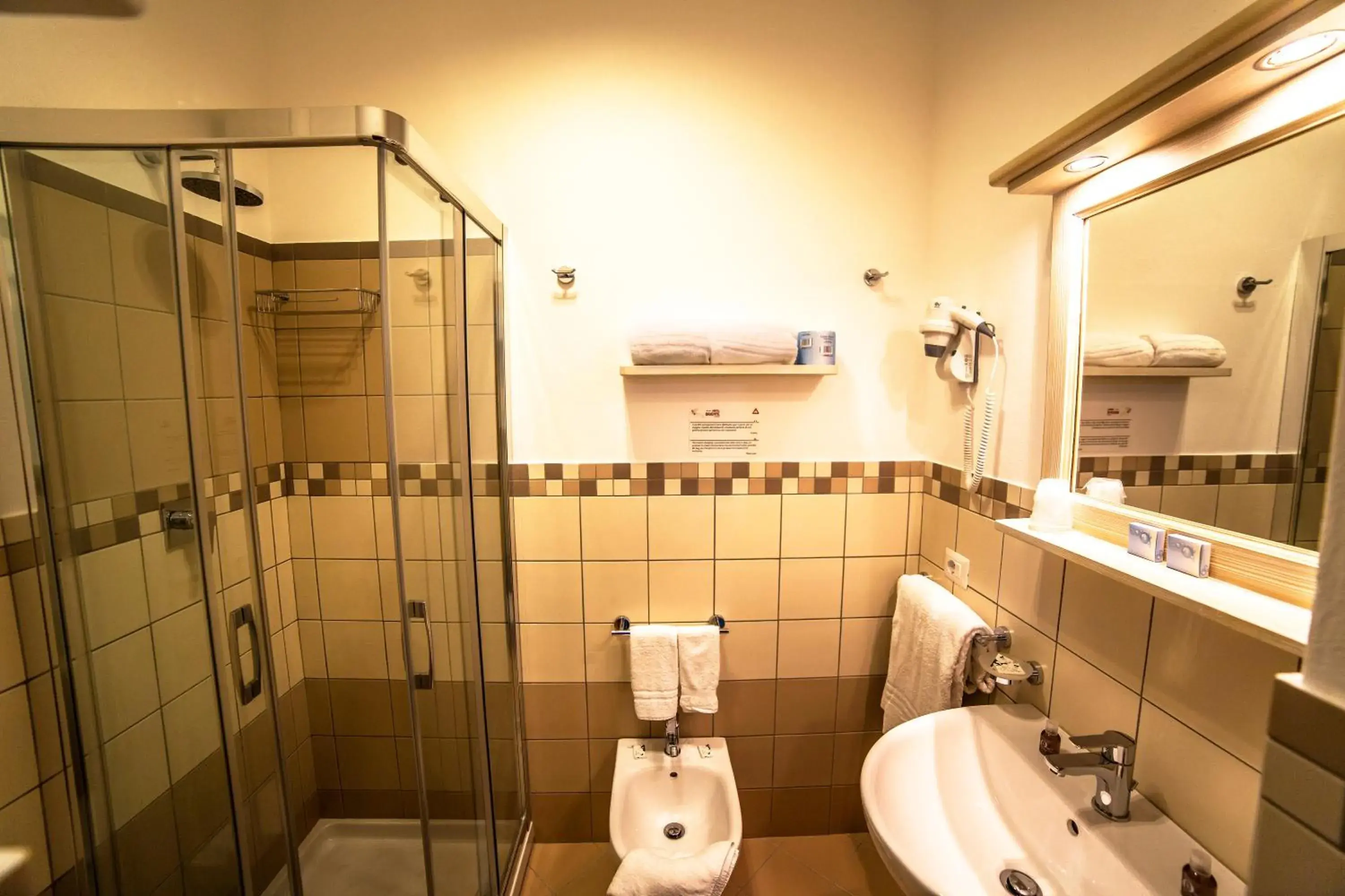 Bathroom in Hotel Oriente