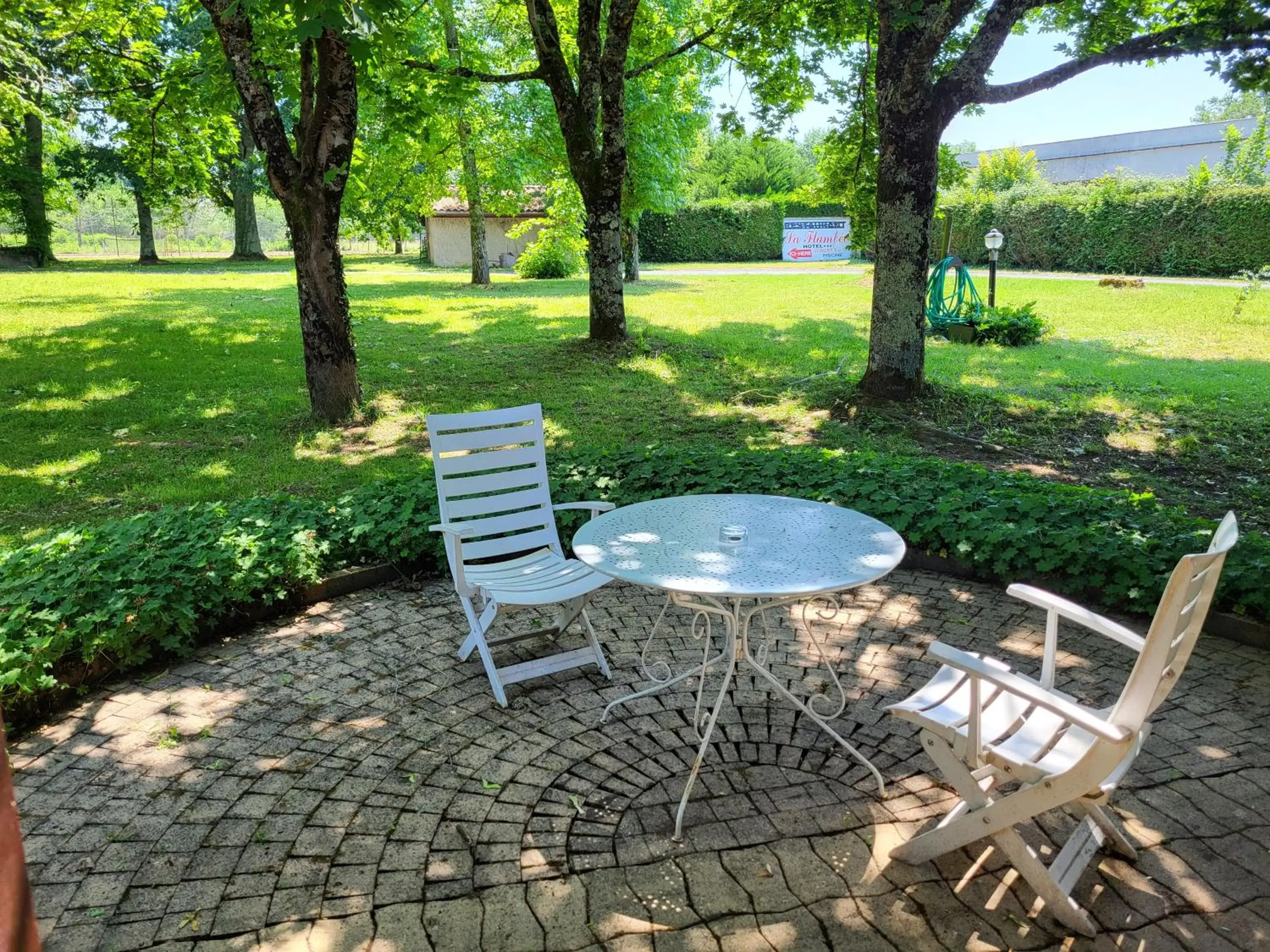 Garden in Hôtel La Flambée