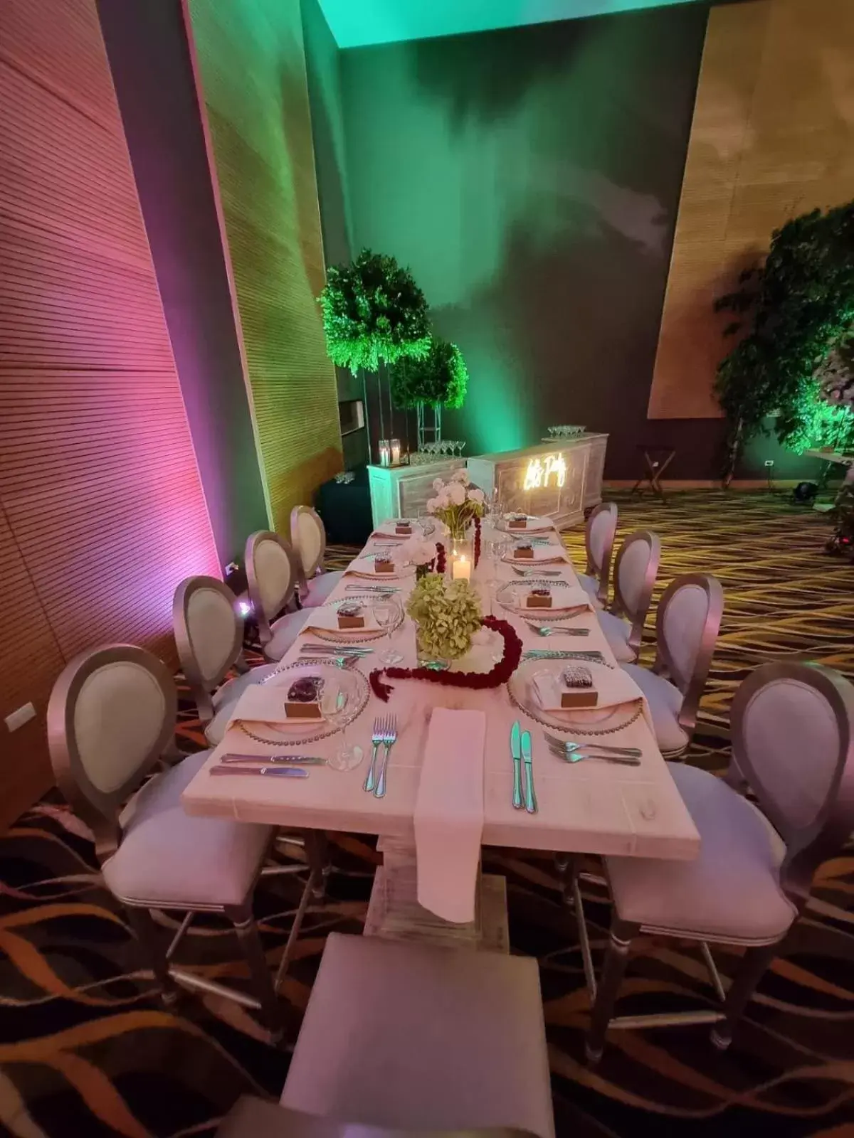 Banquet/Function facilities, Restaurant/Places to Eat in Wyndham Manta Sail Plaza Hotel and Convention Center