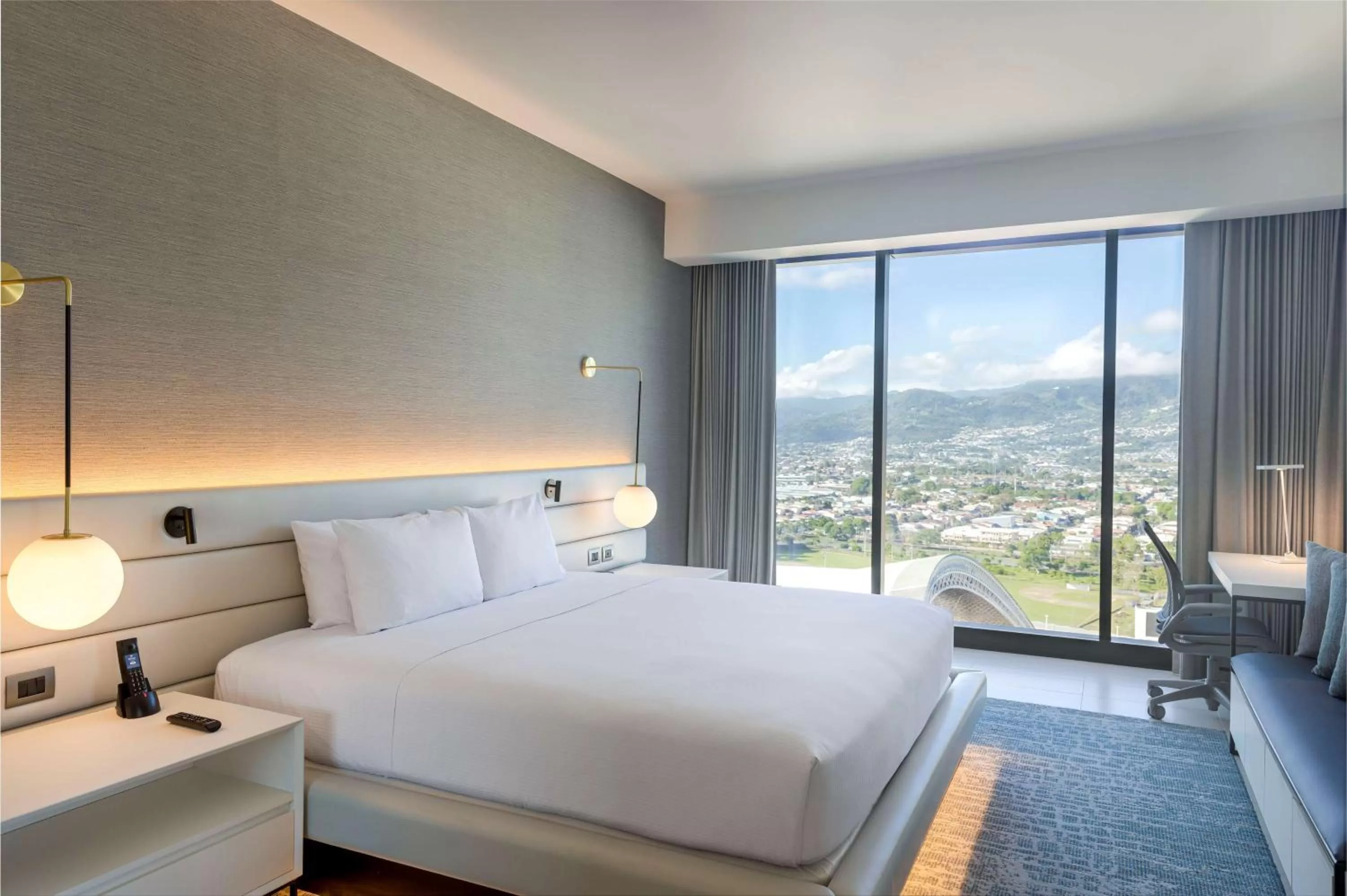 Bedroom, Bed in Hilton San Jose La Sabana