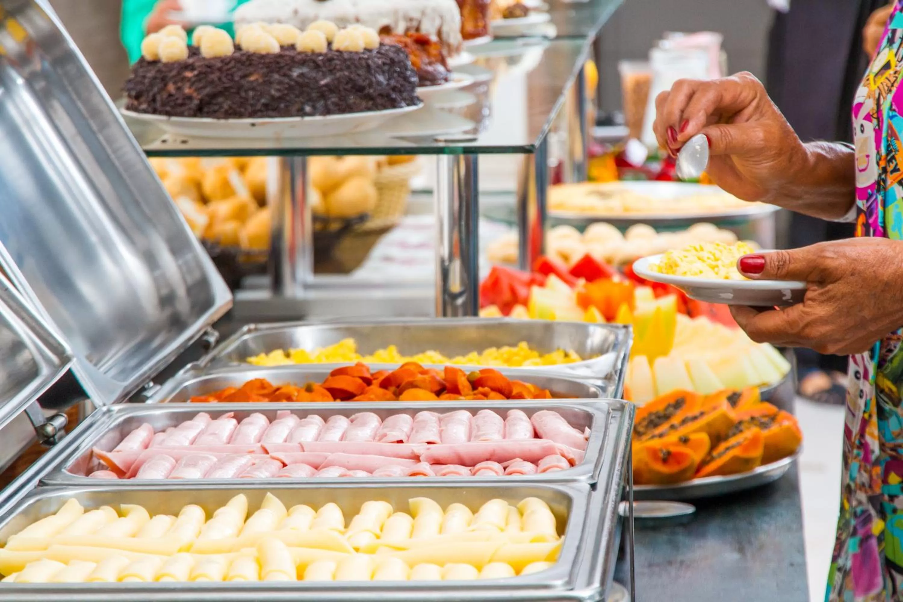 Breakfast in Shangrilá - Rede Soberano