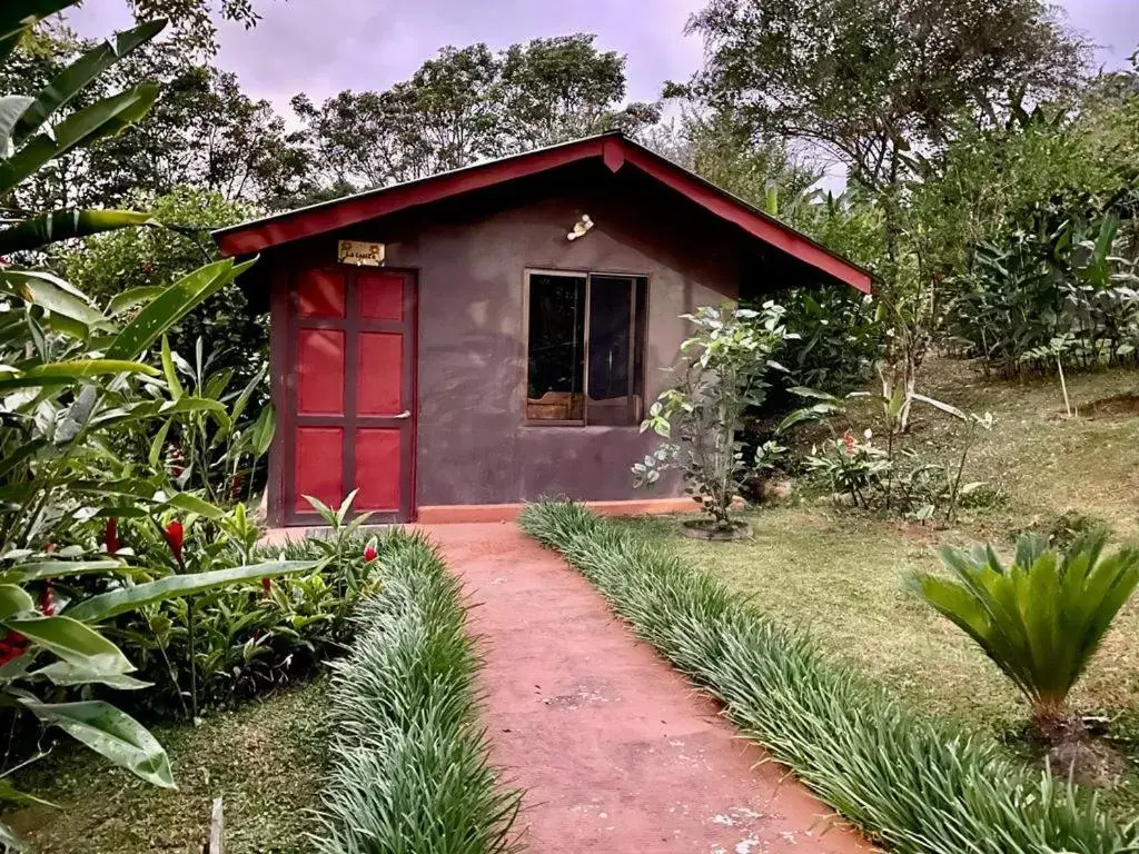 Property Building in Hotel de Montaña El Pelicano