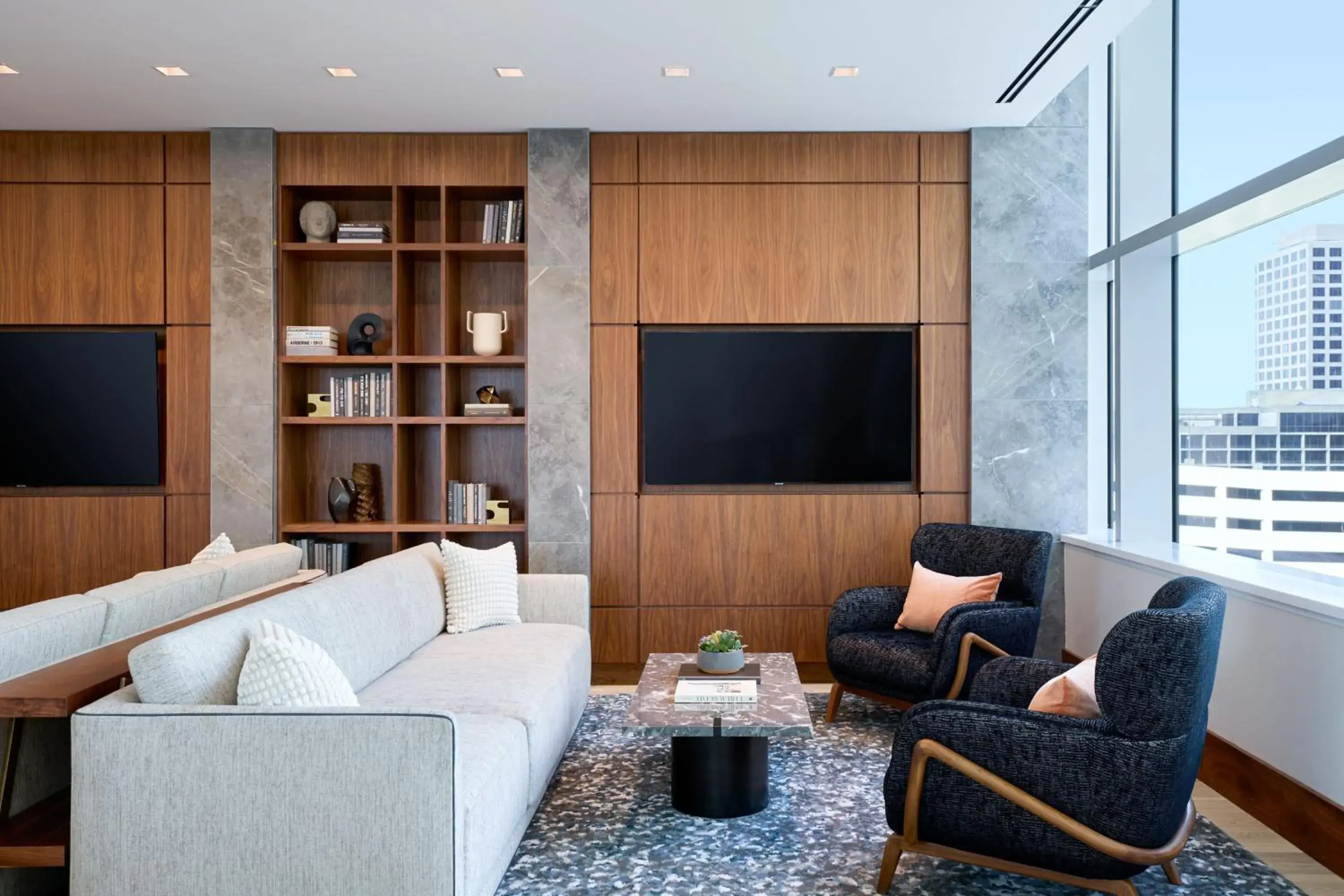 Lounge or bar, Seating Area in JW Marriott Dallas Arts District