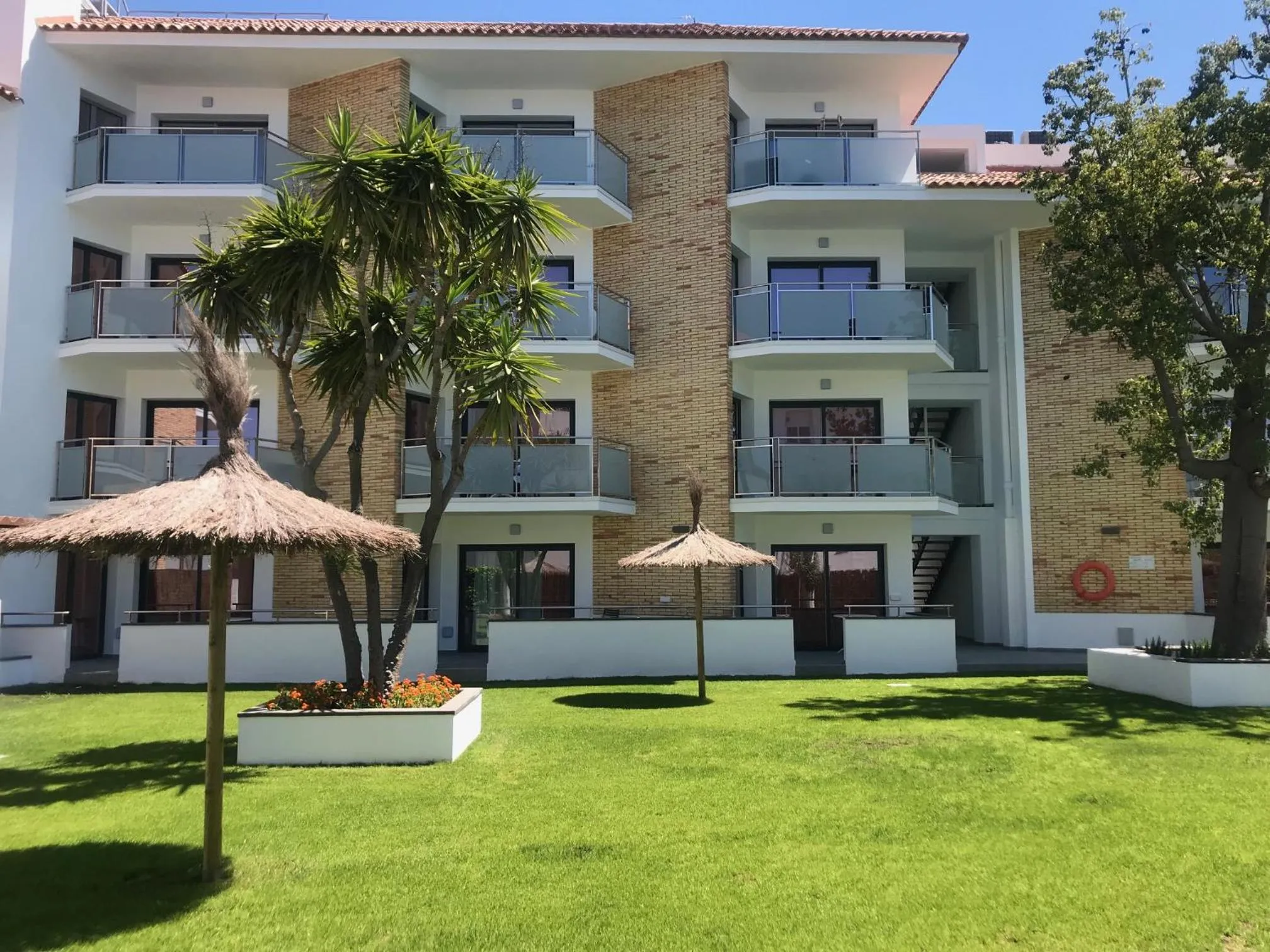 Property building in Apartamentos Sunway Apollo