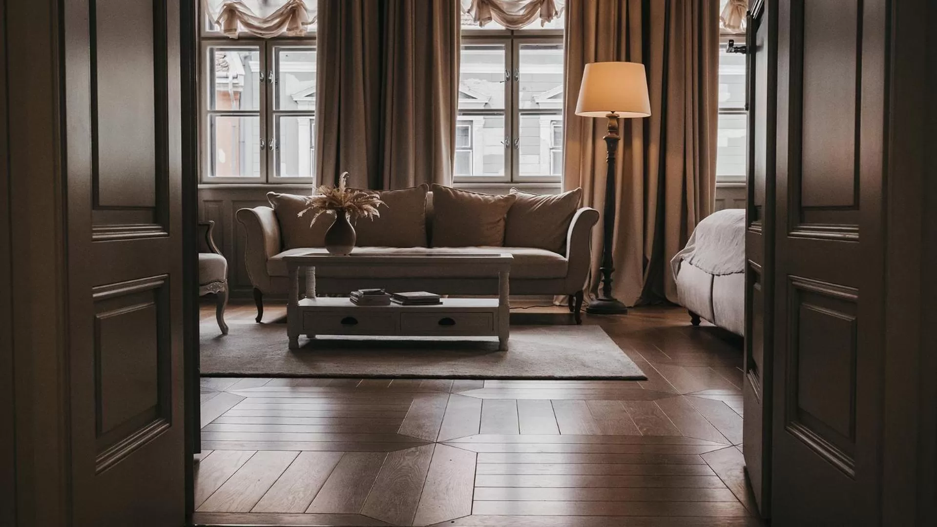 Room42 - Suites & Apartments