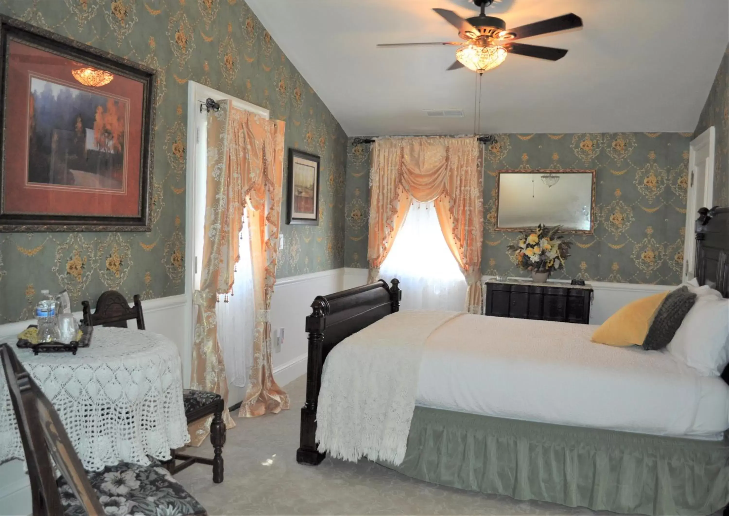 Bedroom, Bed in Heber Senator Bed and Breakfast Bedroom, Bed in Heber Senator Bed and Breakfast