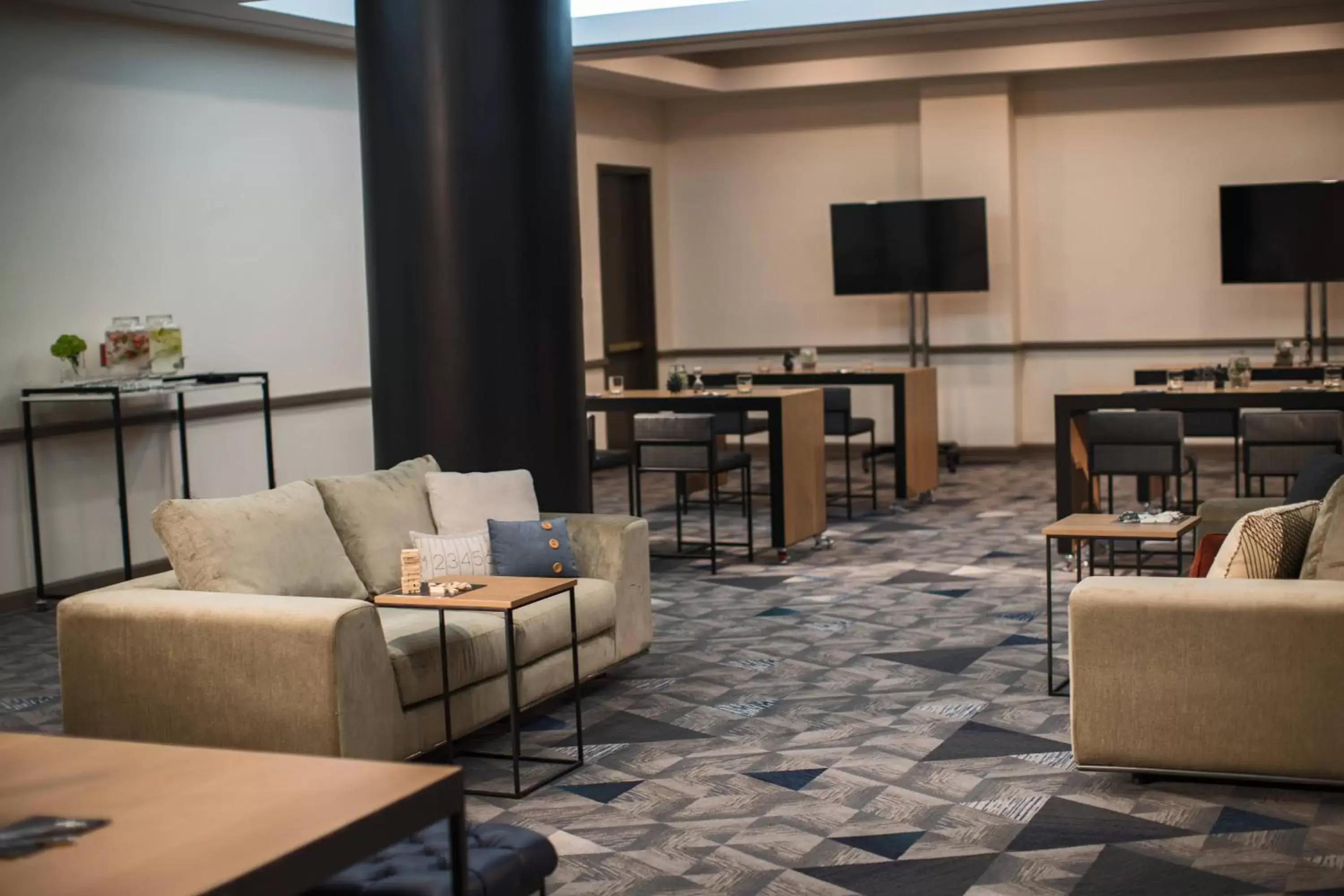 Meeting/conference room, Seating Area in Renaissance Toledo Downtown Hotel