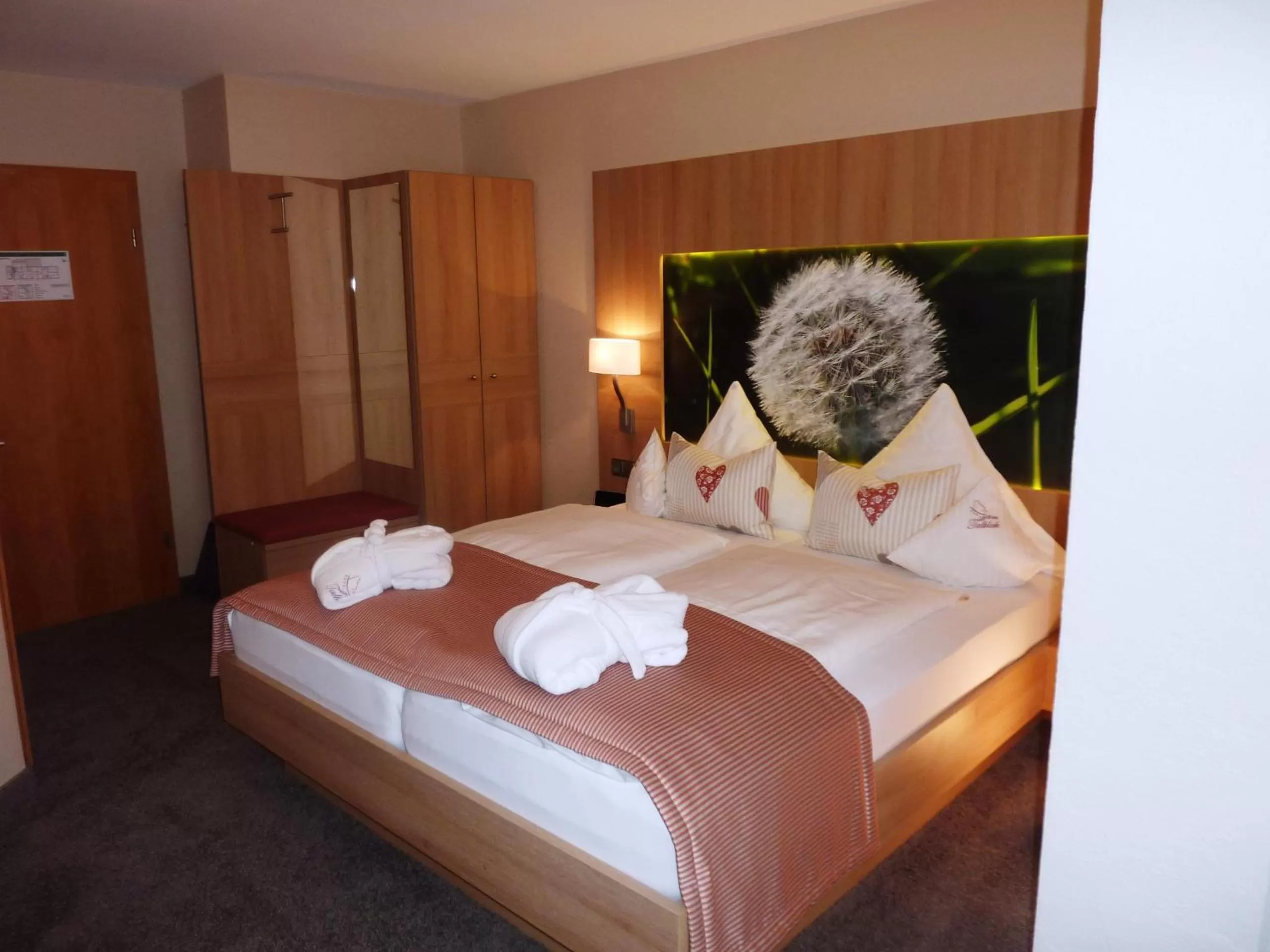 Bedroom, Bed in Landhotel Talblick