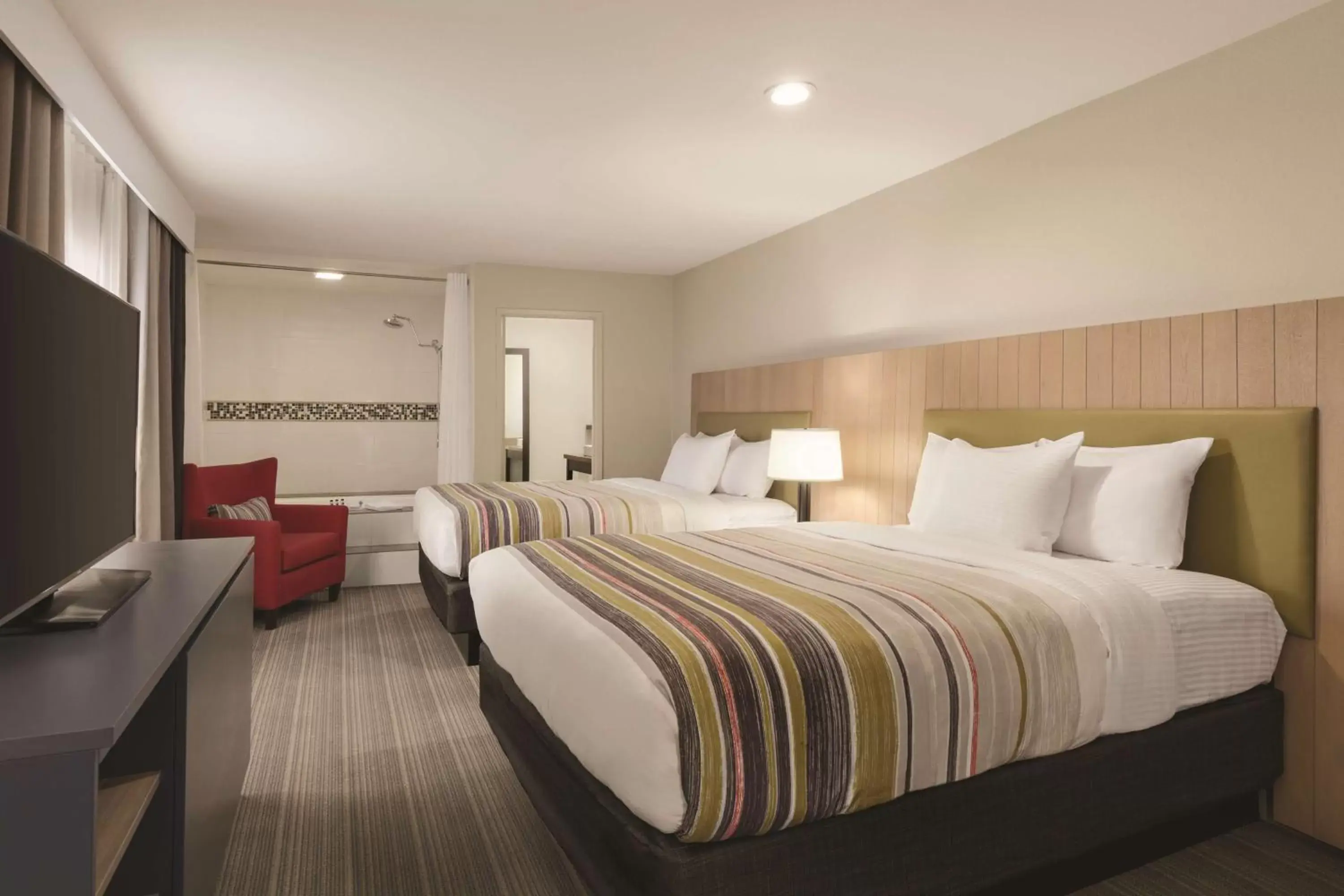 Photo of the whole room, Bed in Country Inn & Suites by Radisson, Bakersfield, CA