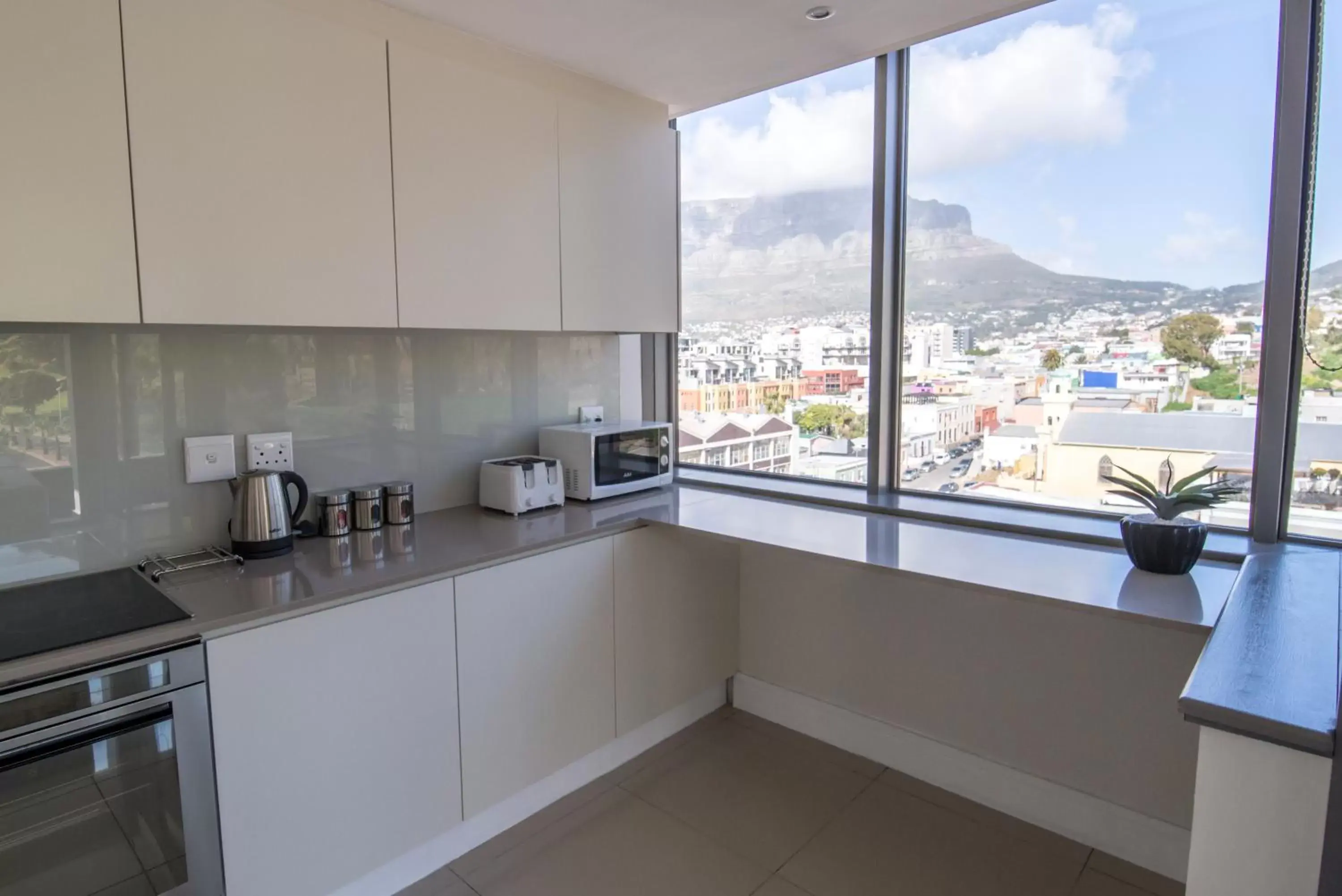 View (from property/room), Kitchen/Kitchenette in The Capital Mirage