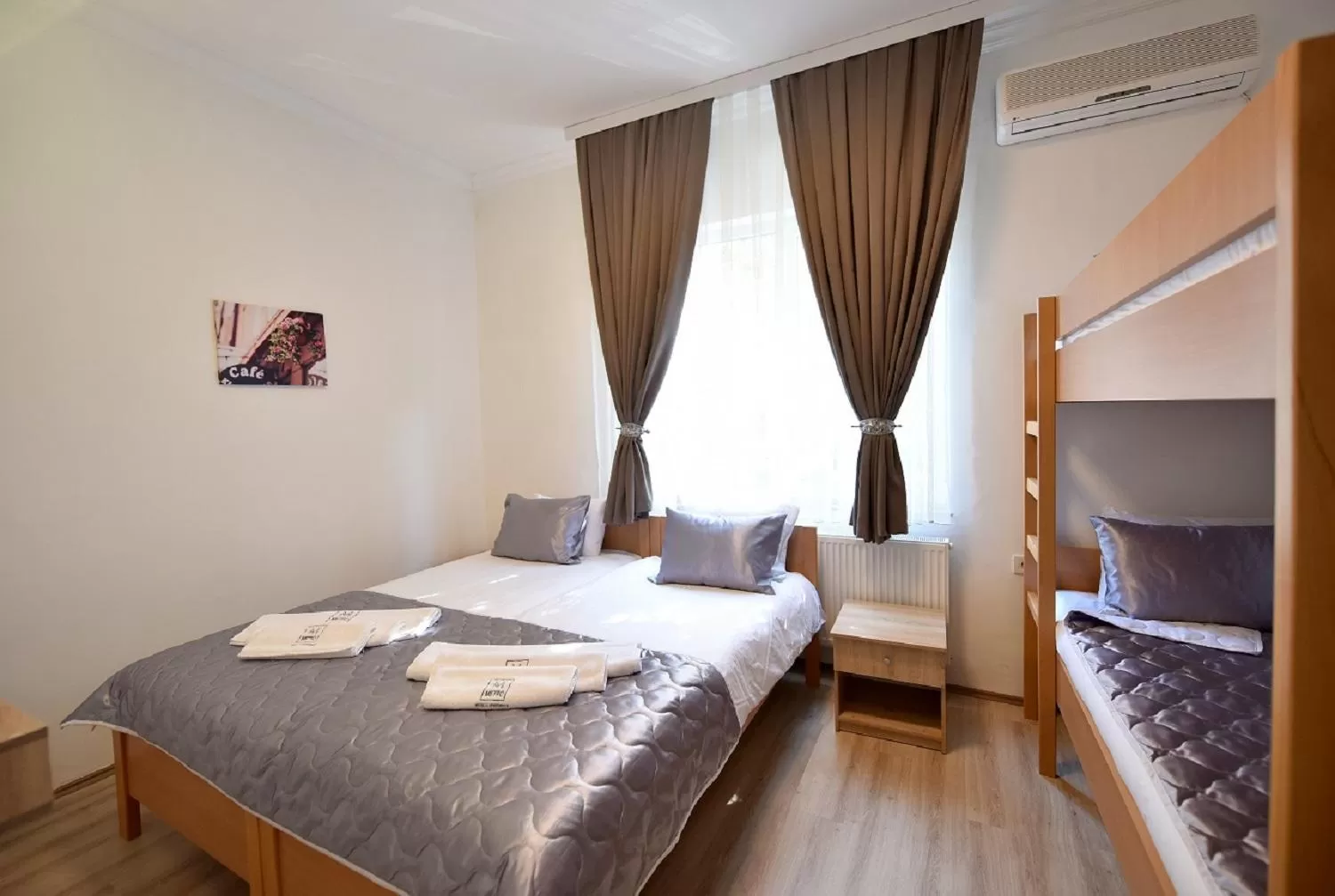 Bed in Villa Nina Hotel & Lounge bar