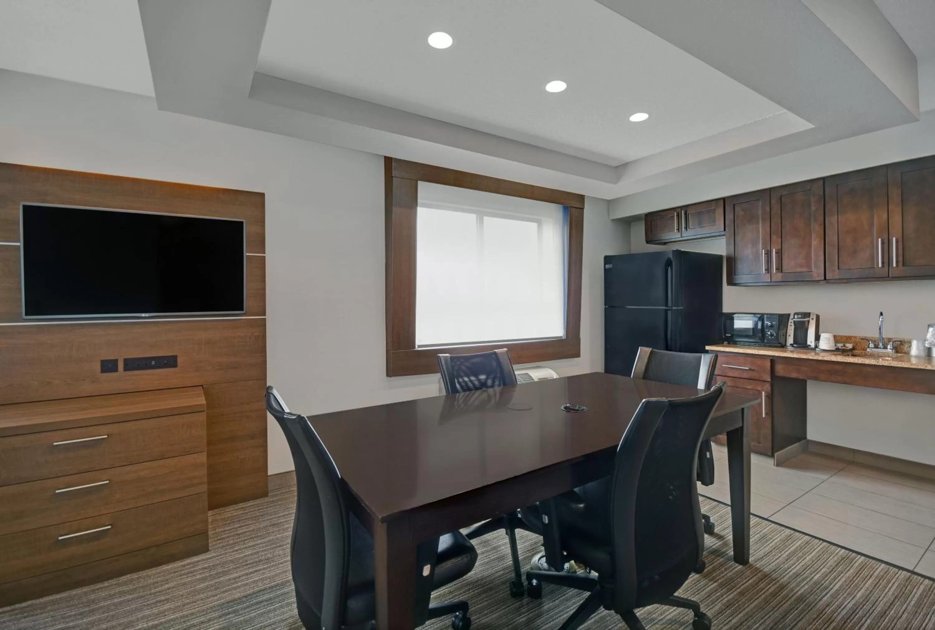 Photo of the whole room in Holiday Inn Express Adrian by IHG