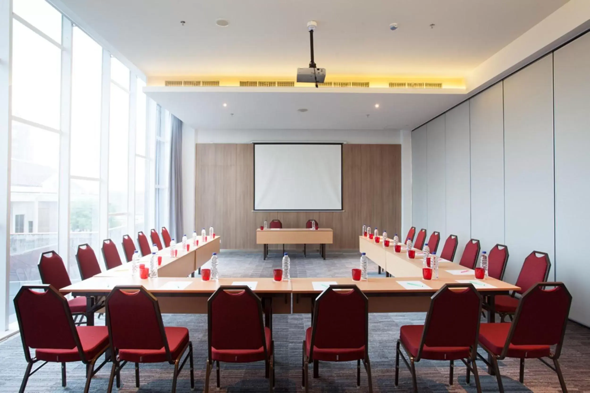 Meeting/conference room in Ibis Makassar City Center