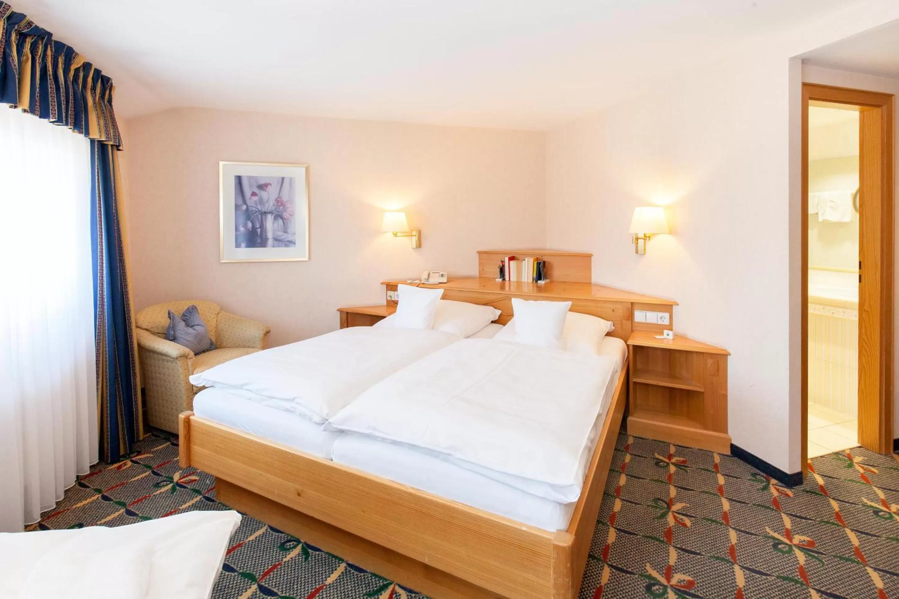 Photo of the whole room, Bed in Landgasthof Hotel Hirsch