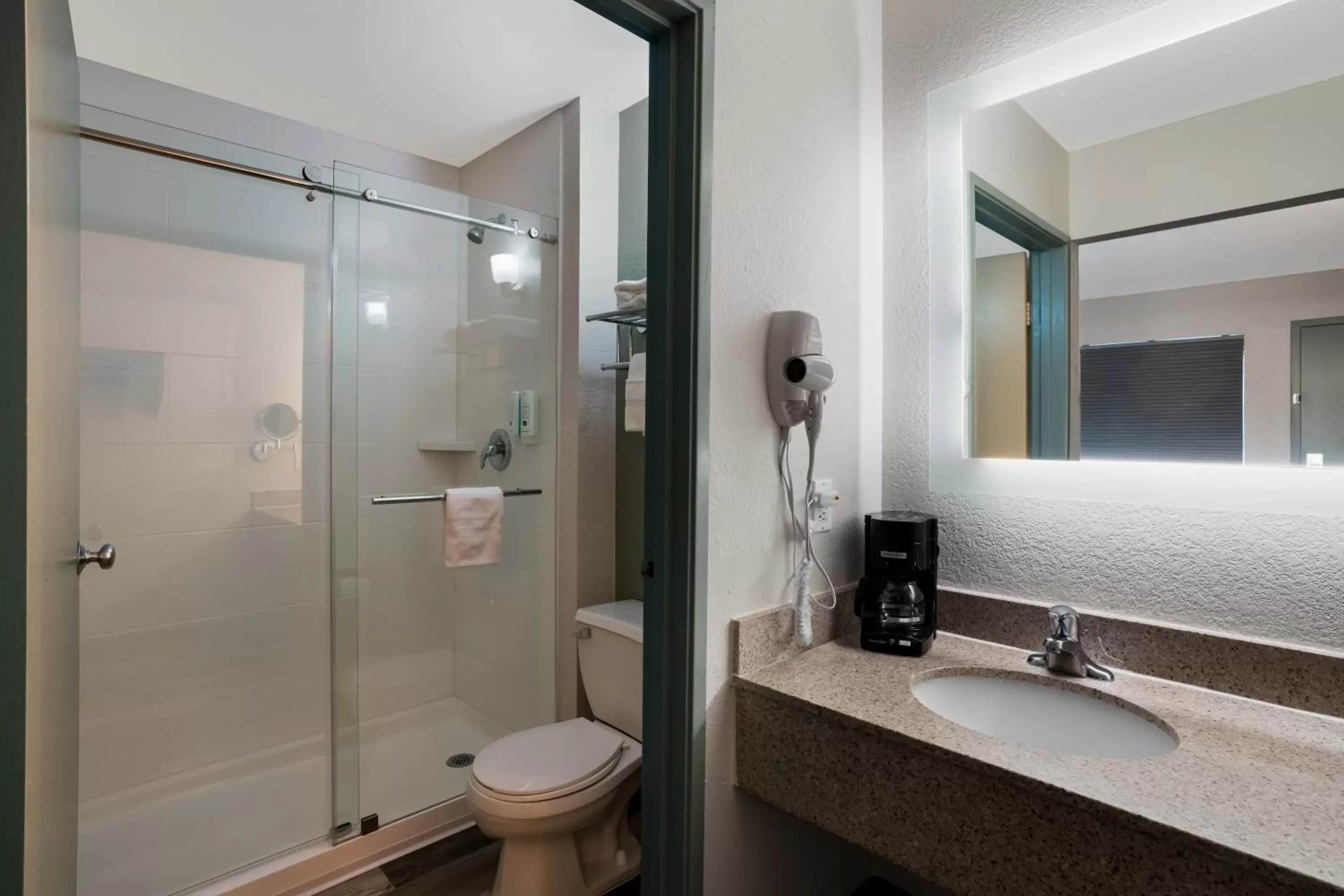 Bathroom in Quality Inn Elk Grove-Sacramento