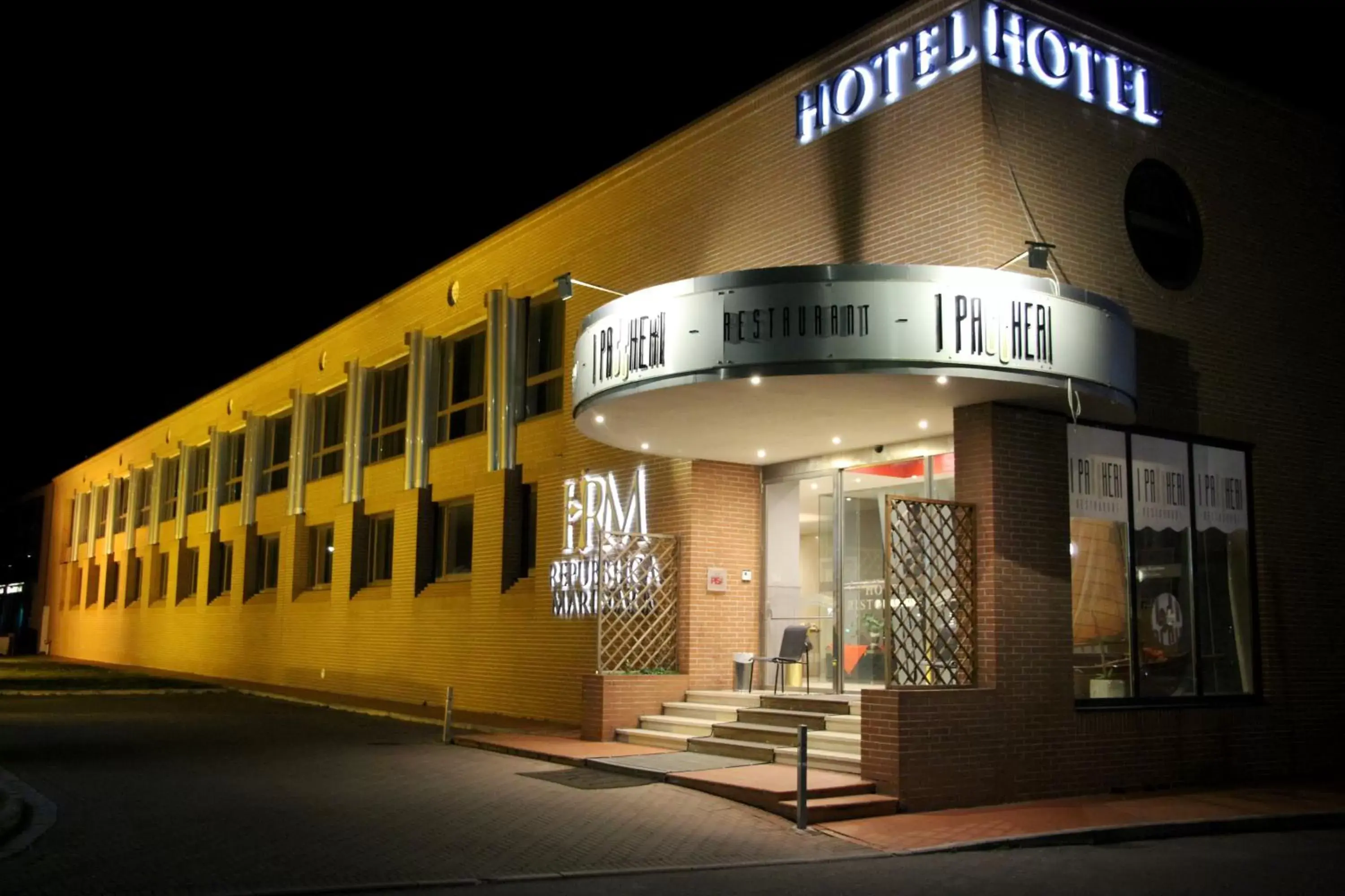 Facade/entrance, Property Building in Hotel Repubblica Marinara