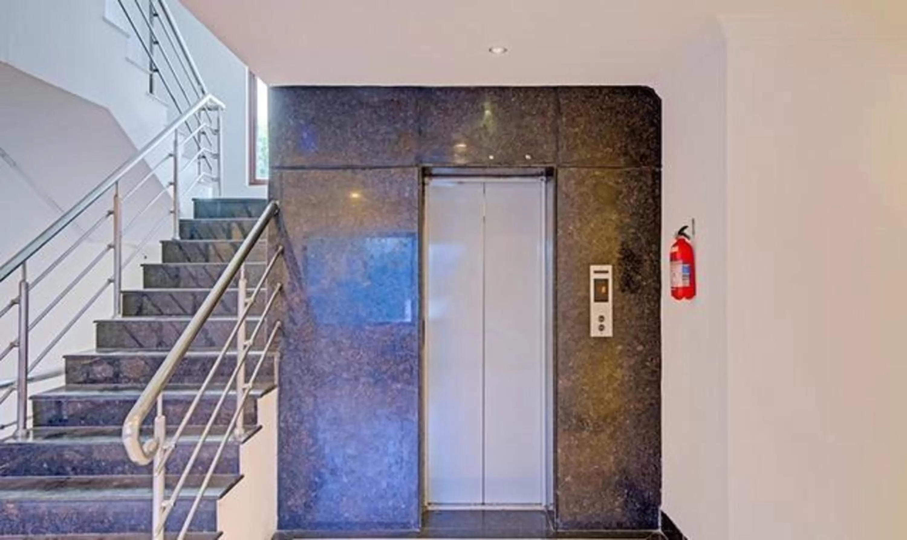 elevator in FabHotel Skyry