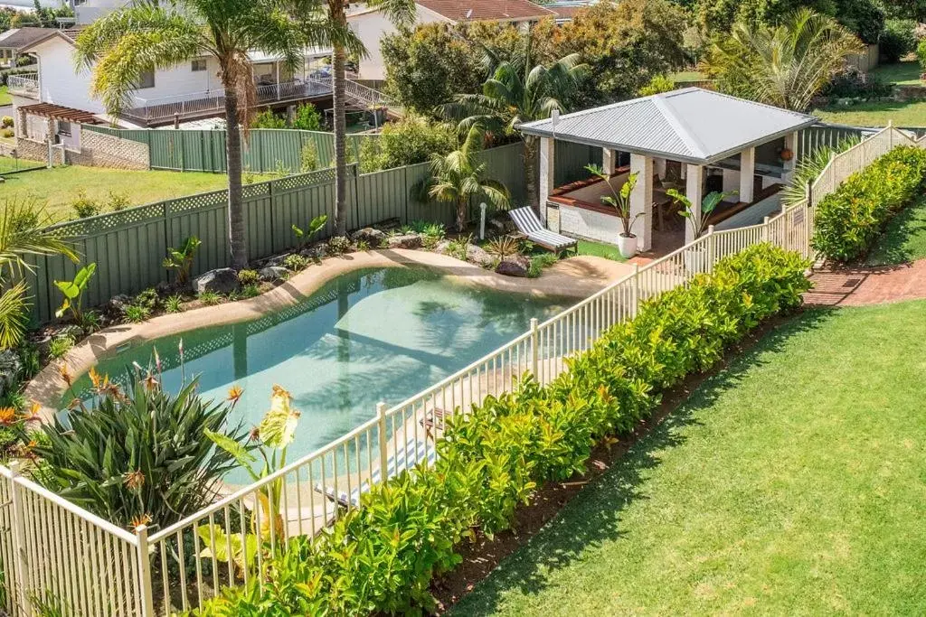 View (from property/room), Pool View in Mollymook Seascape Motel and Apartments