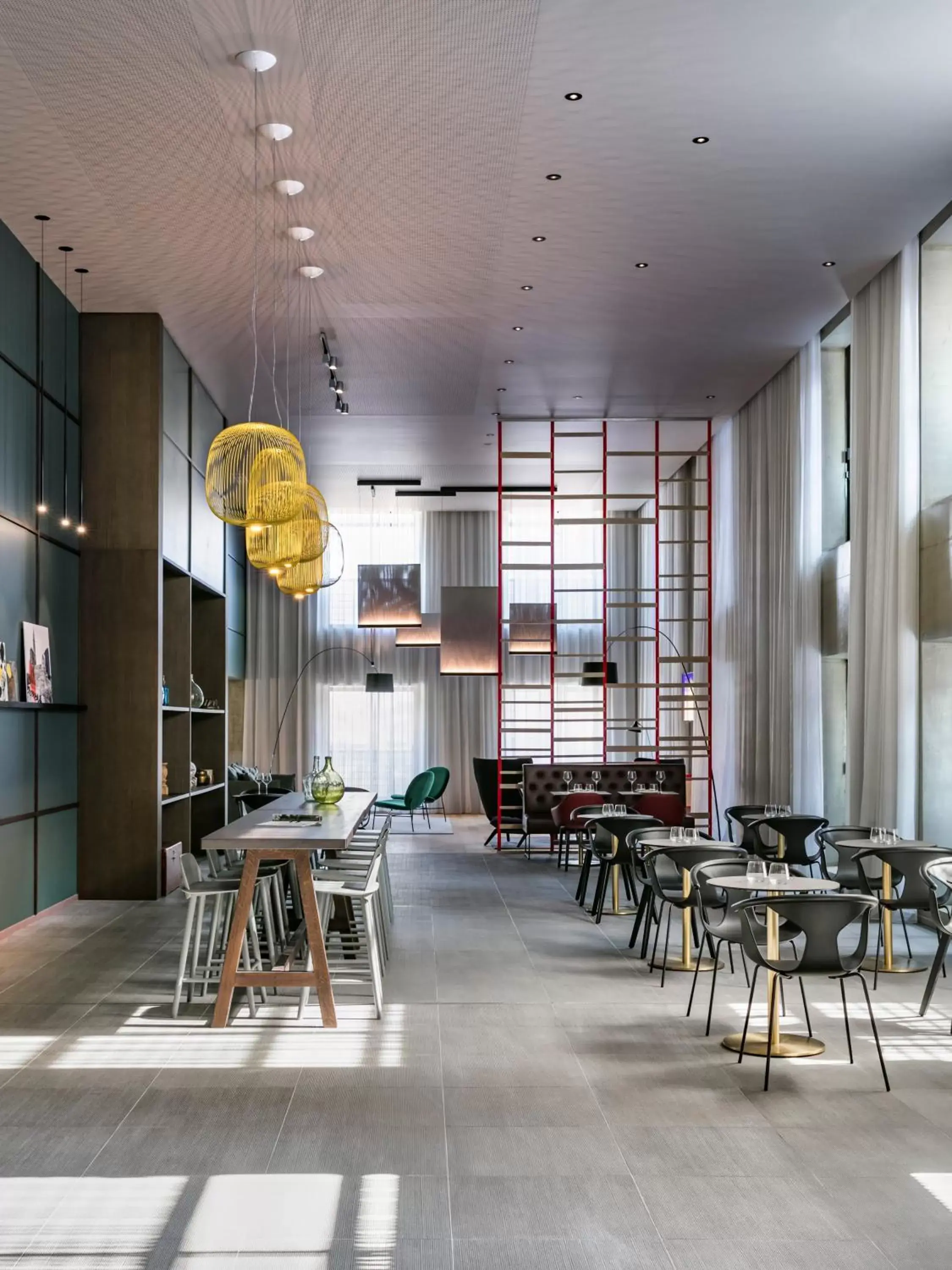 Lounge or bar, Restaurant/Places to Eat in Okko Hotels Strasbourg Centre