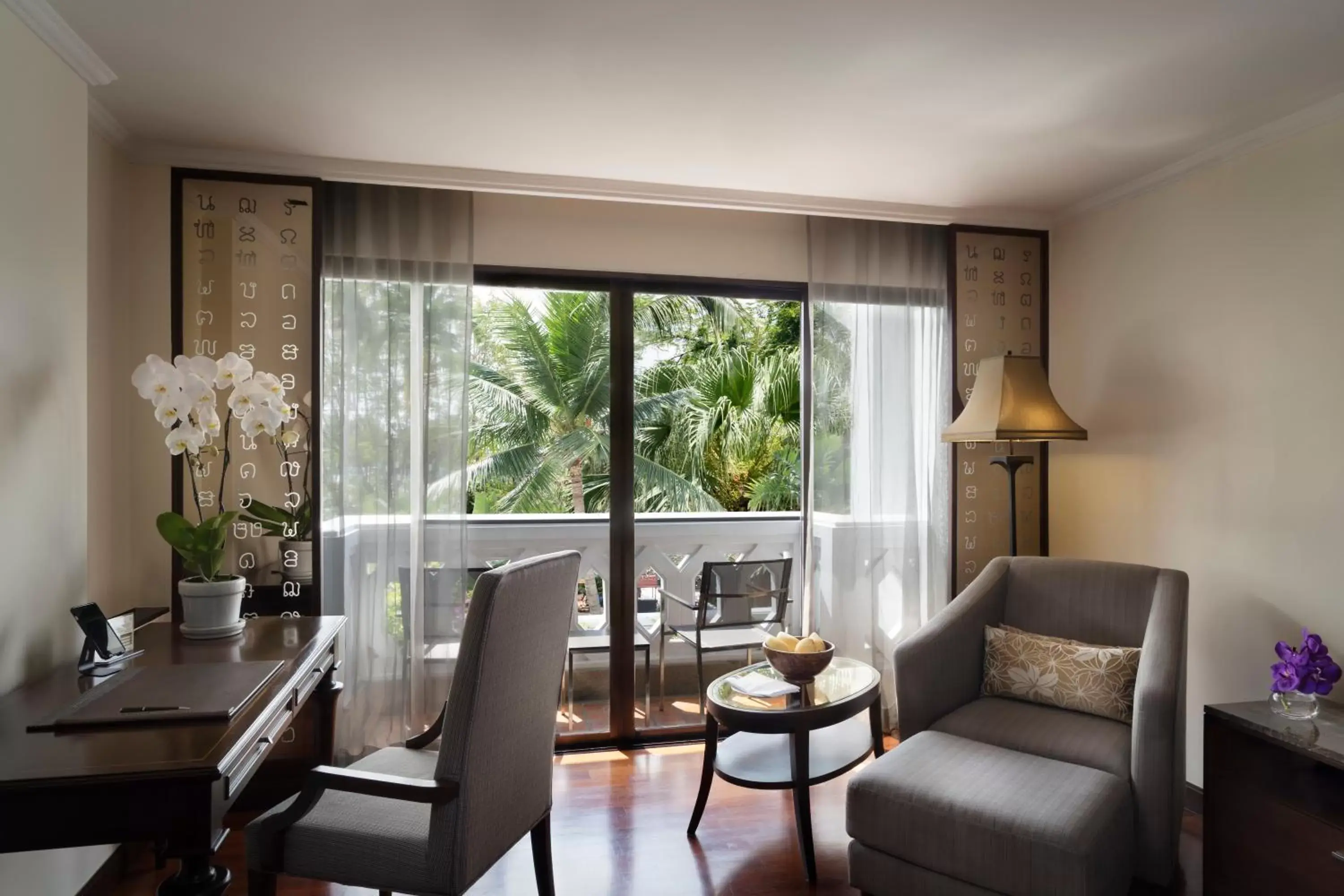 Bedroom, Seating Area in Anantara Riverside Bangkok Resort