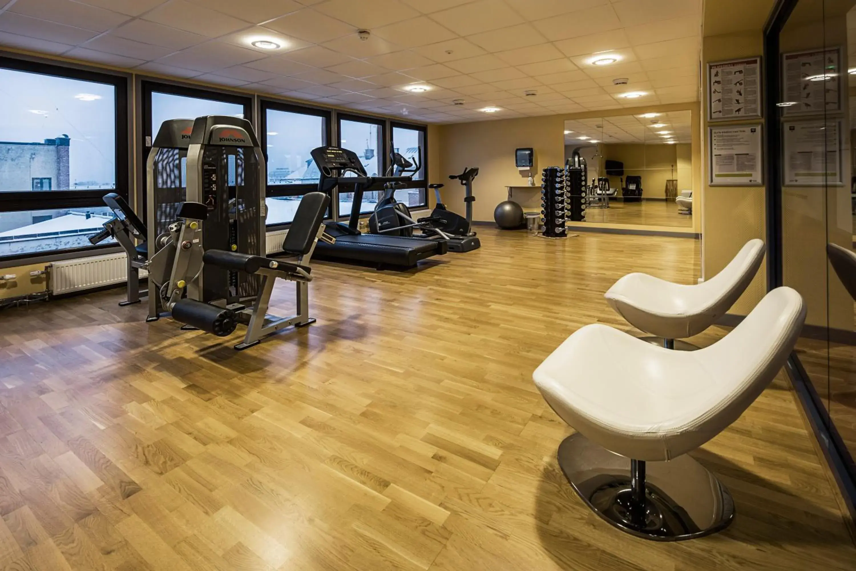 Fitness centre/facilities in Home Hotel Bristol Fitness centre/facilities in Home Hotel Bristol