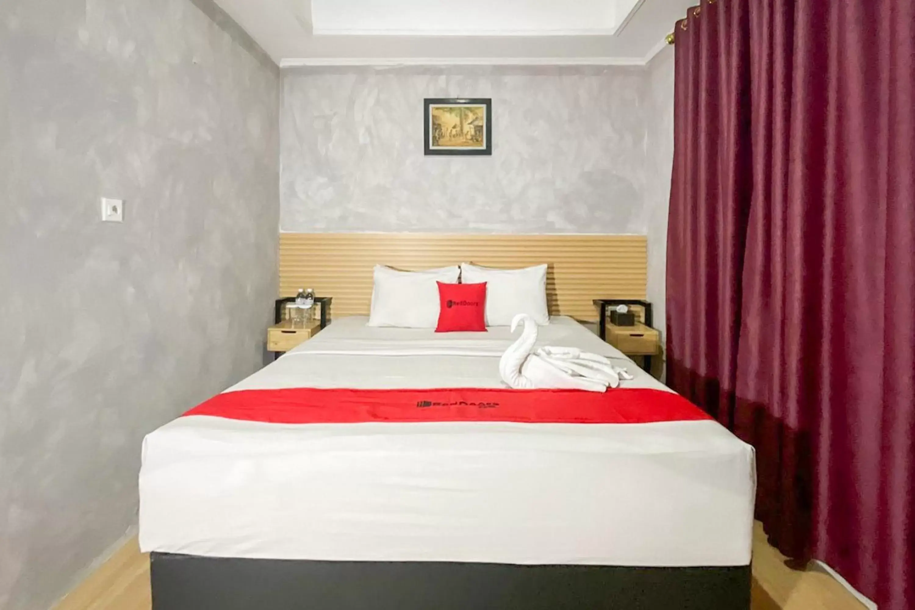 Bed in RedDoorz Plus @ Jalan Raden Intan Lampung