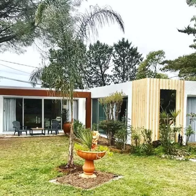 Property building in La cactée singulière