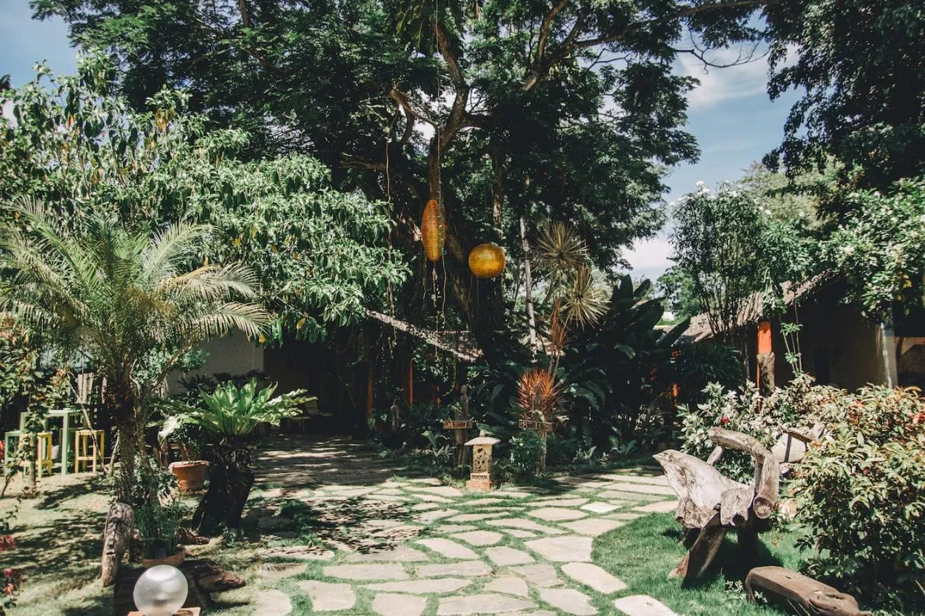 Garden in Hibiscus Garden Resort