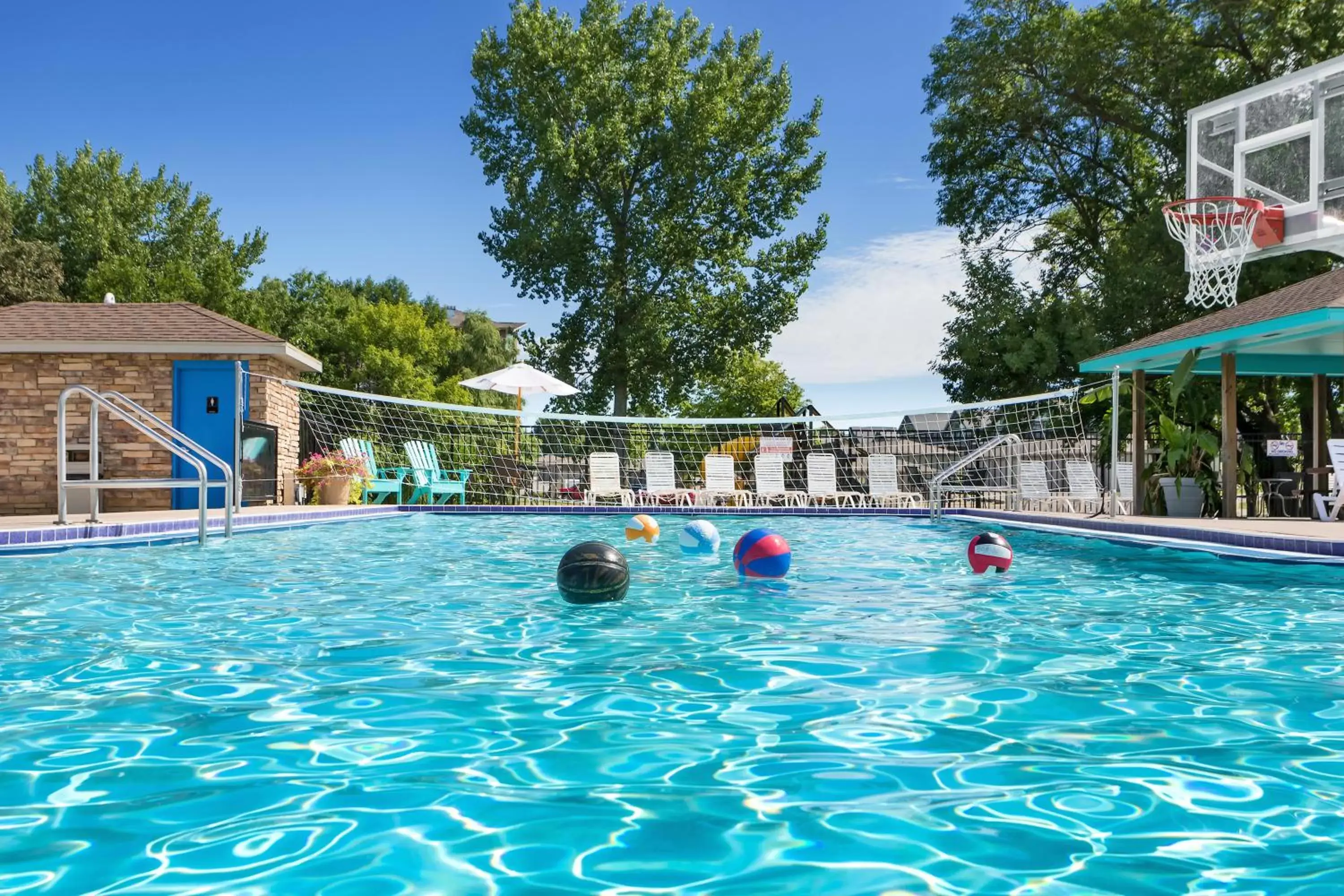 Swimming Pool in Bridges Bay Resort